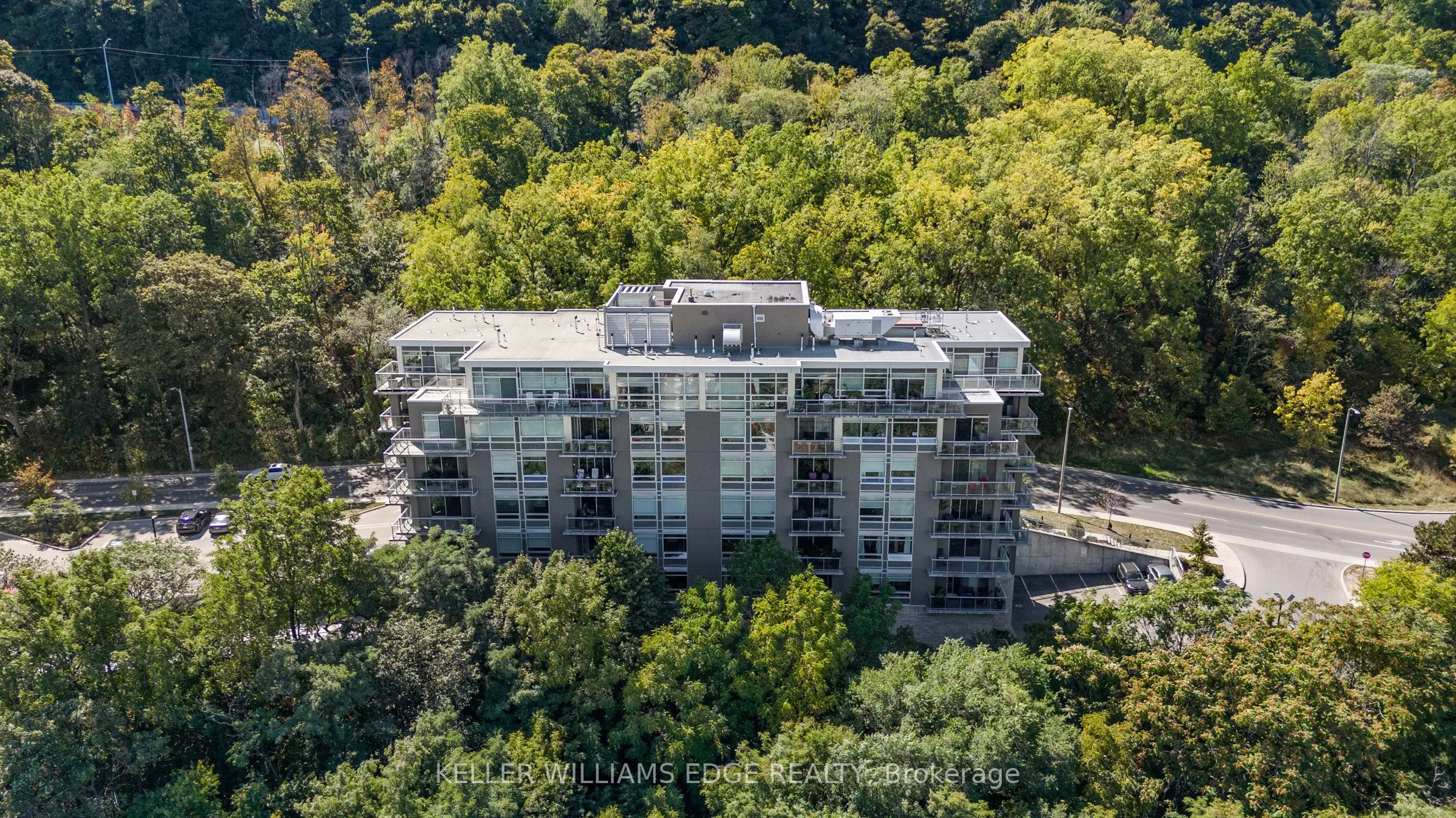 455 Charlton Avenue E, #401