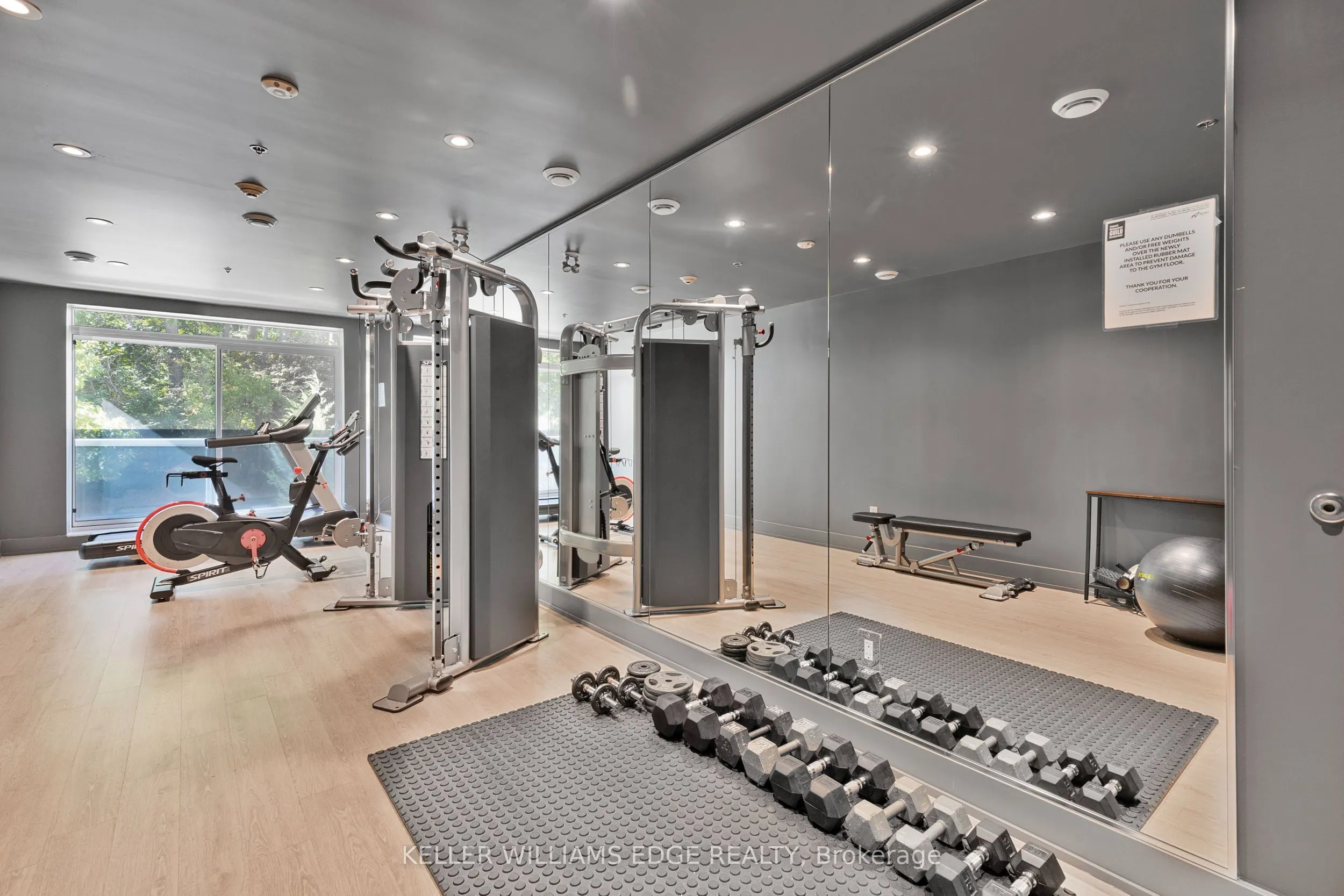 455 Charlton Avenue E, #401