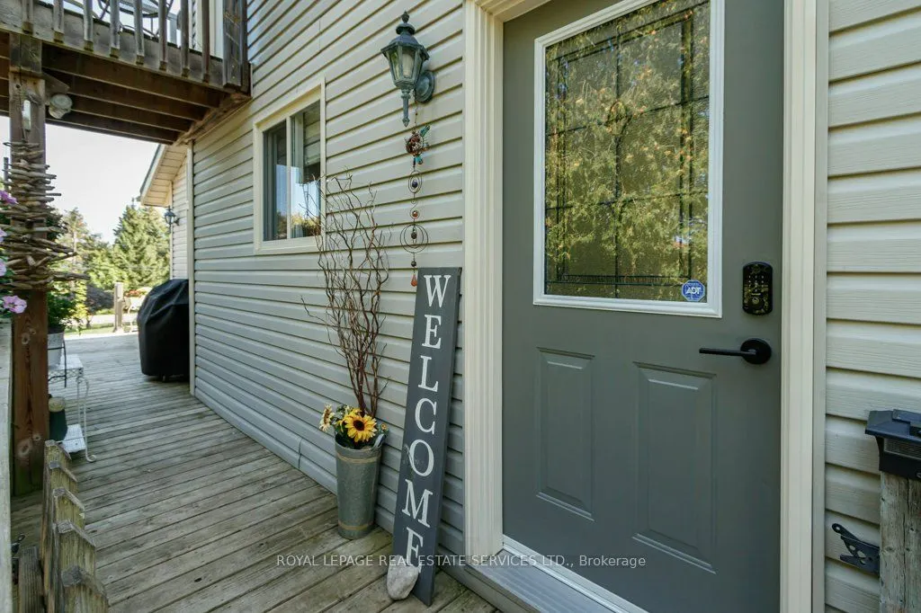142 Lakeshore Road S