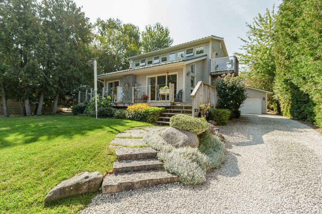 142 Lakeshore Road S