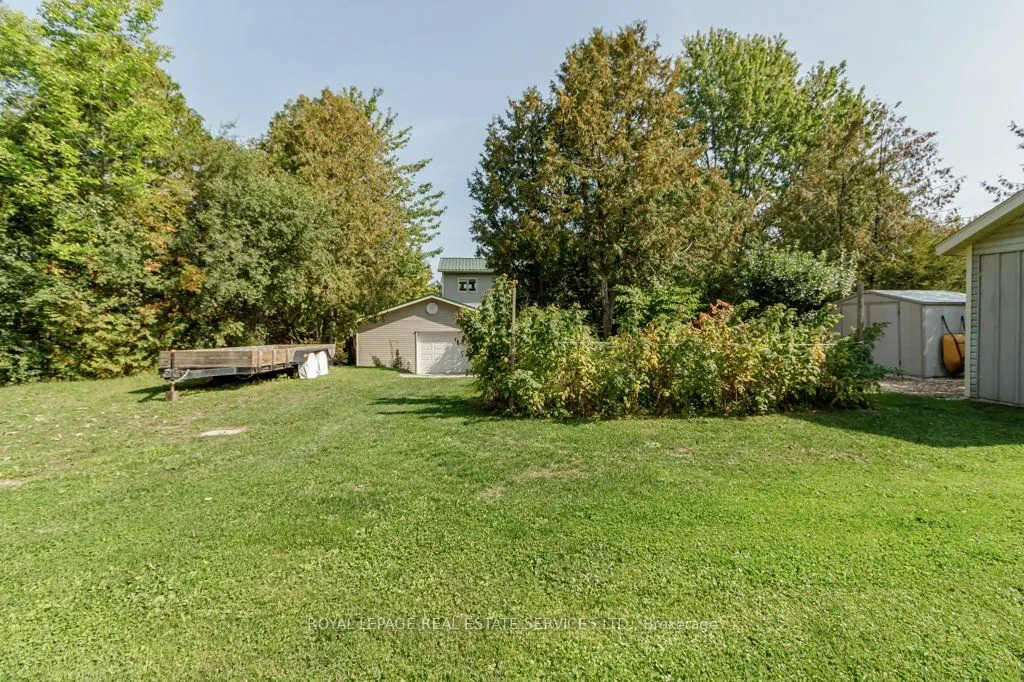 142 Lakeshore Road S