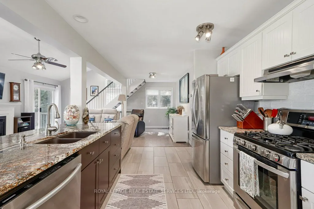 142 Lakeshore Road S