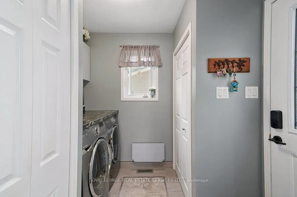142 Lakeshore Road S