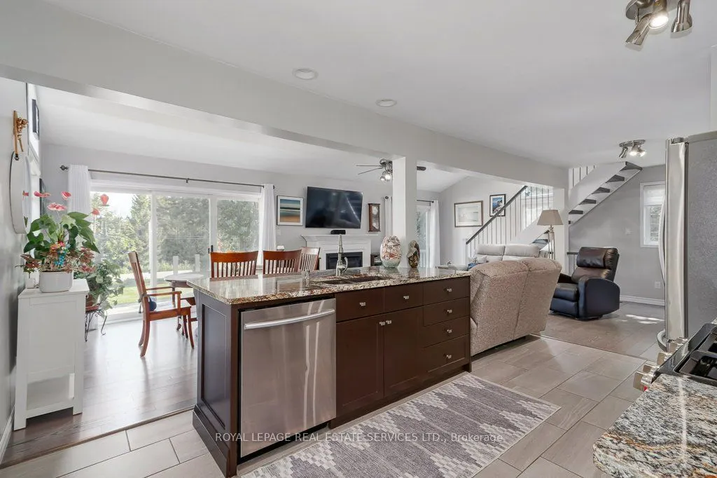 142 Lakeshore Road S