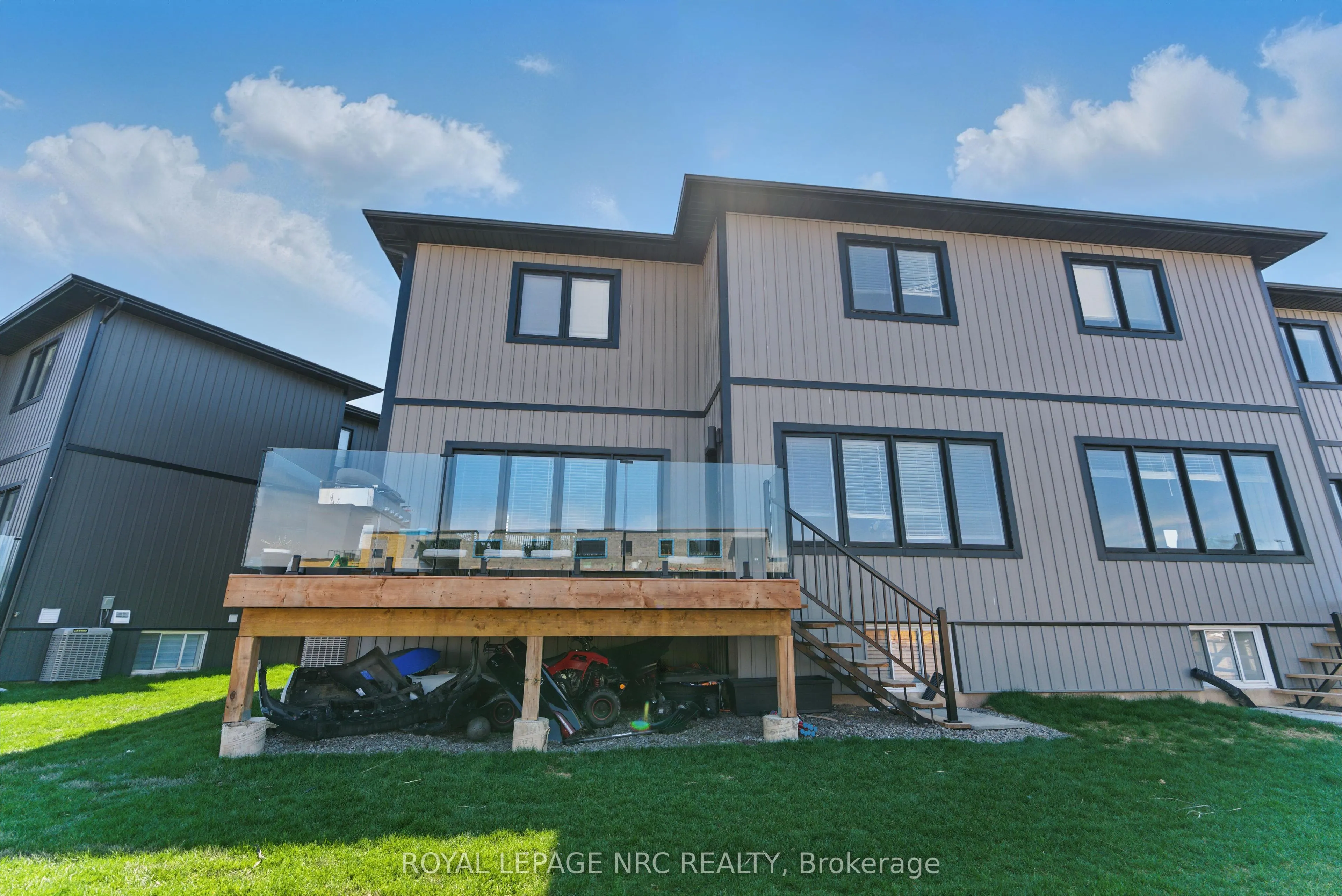 7386 Splendour Drive