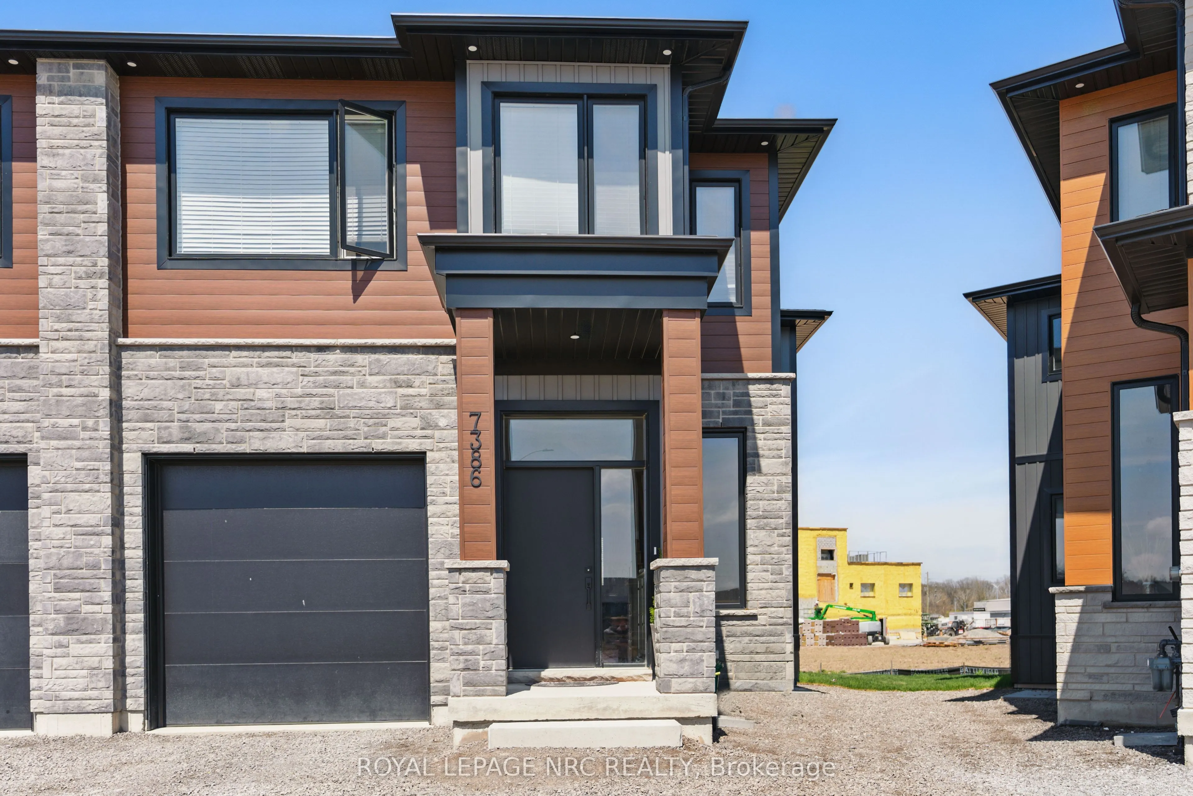 7386 Splendour Drive