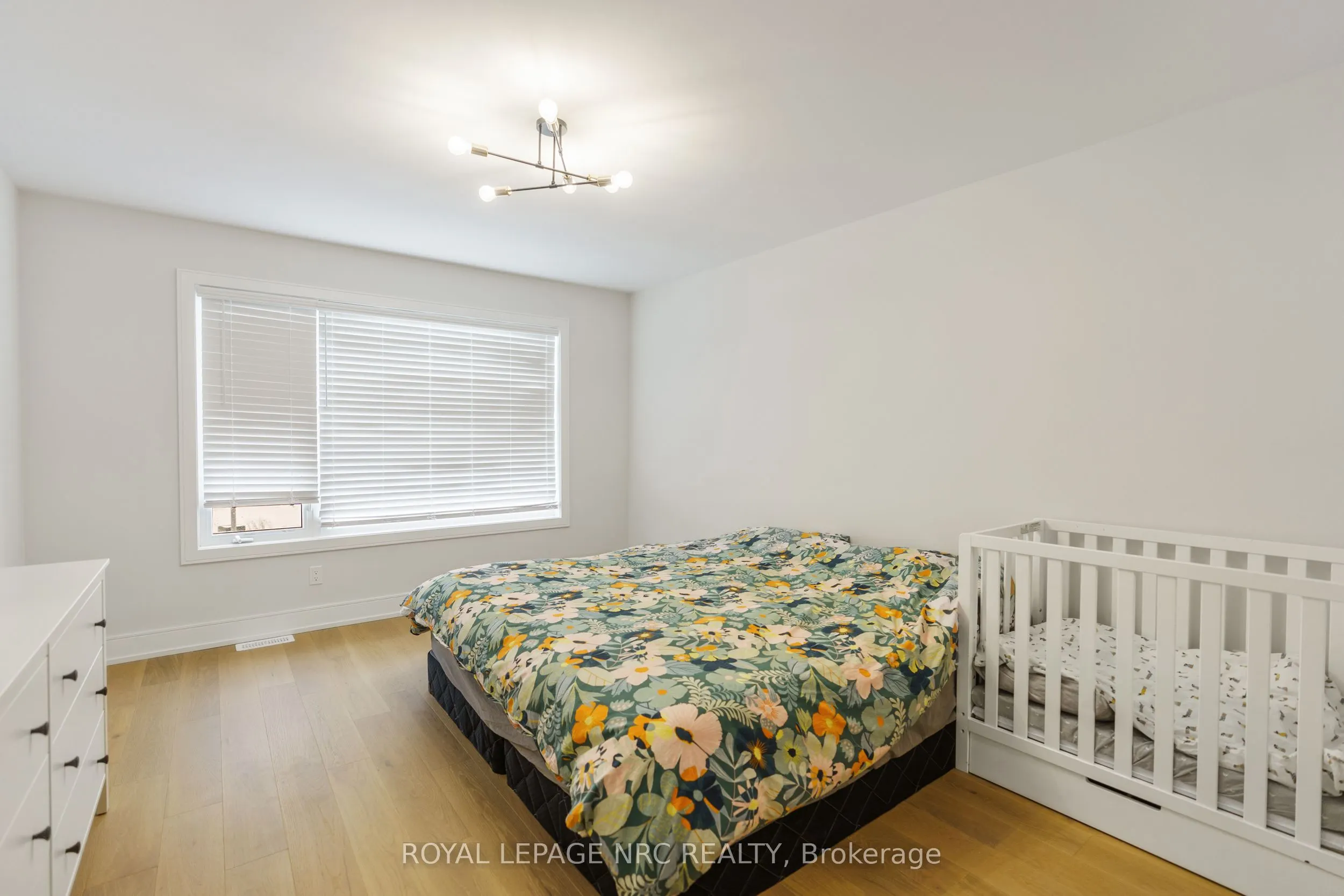 7386 Splendour Drive
