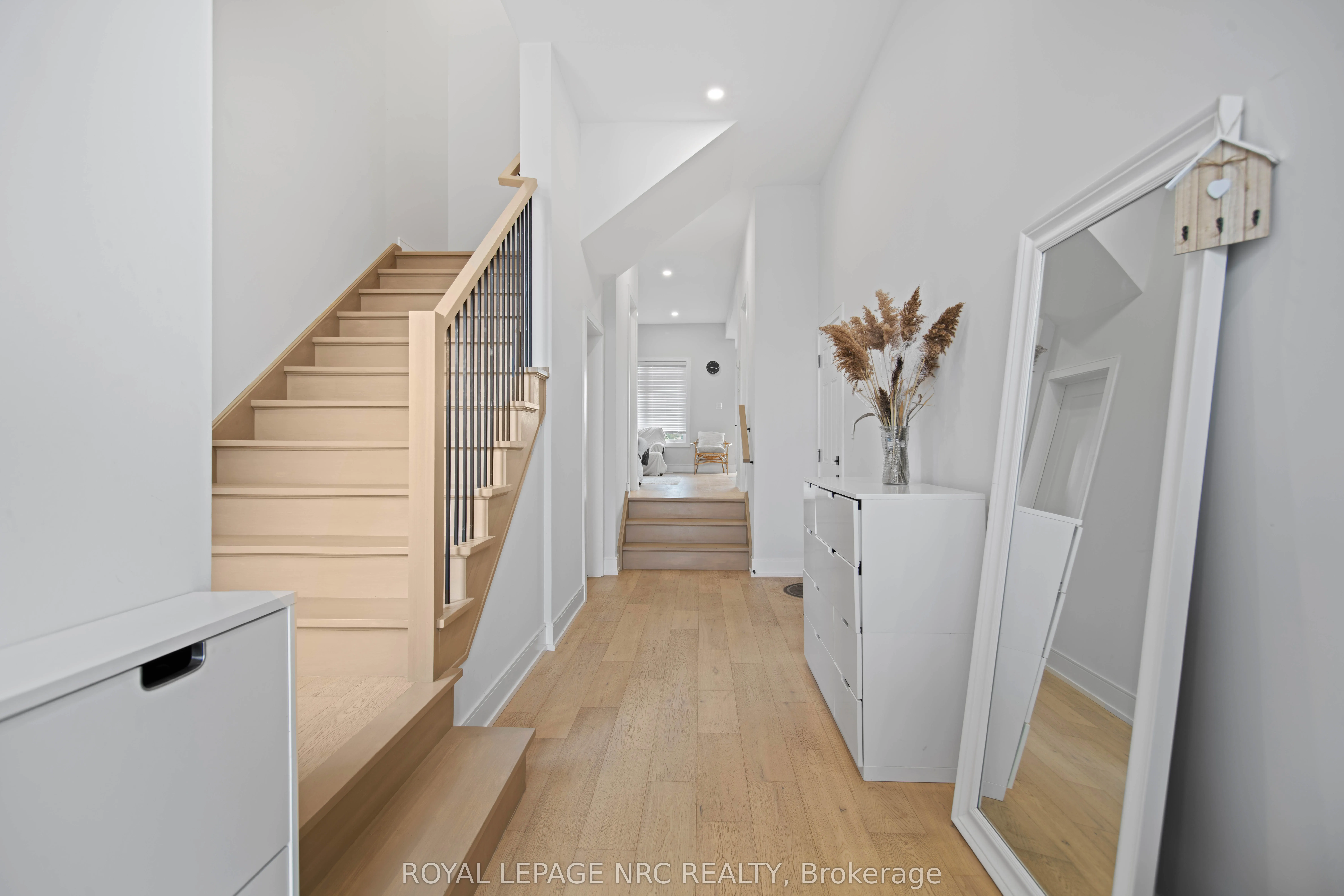 7392 Splendour Drive