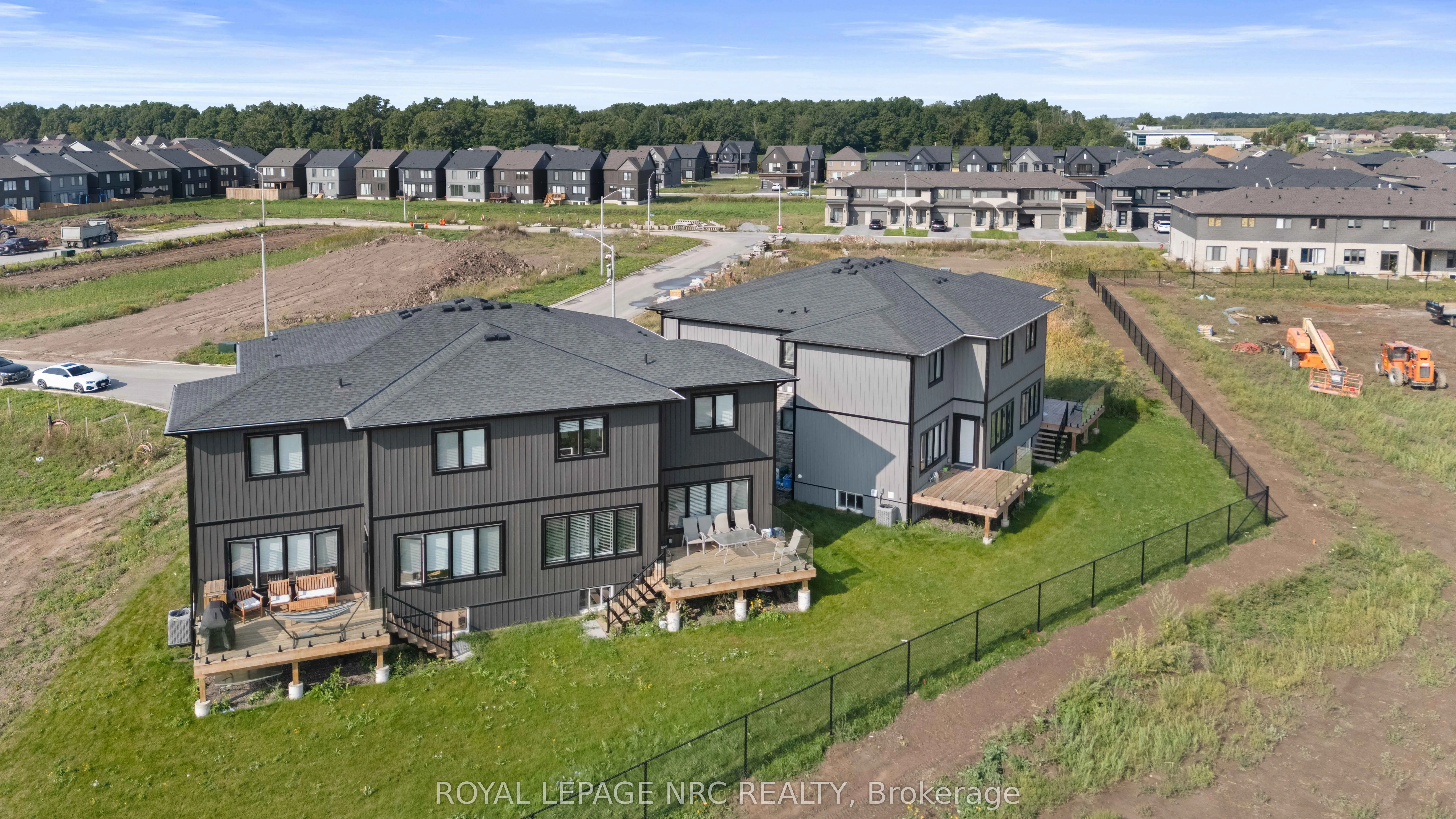 7392 Splendour Drive