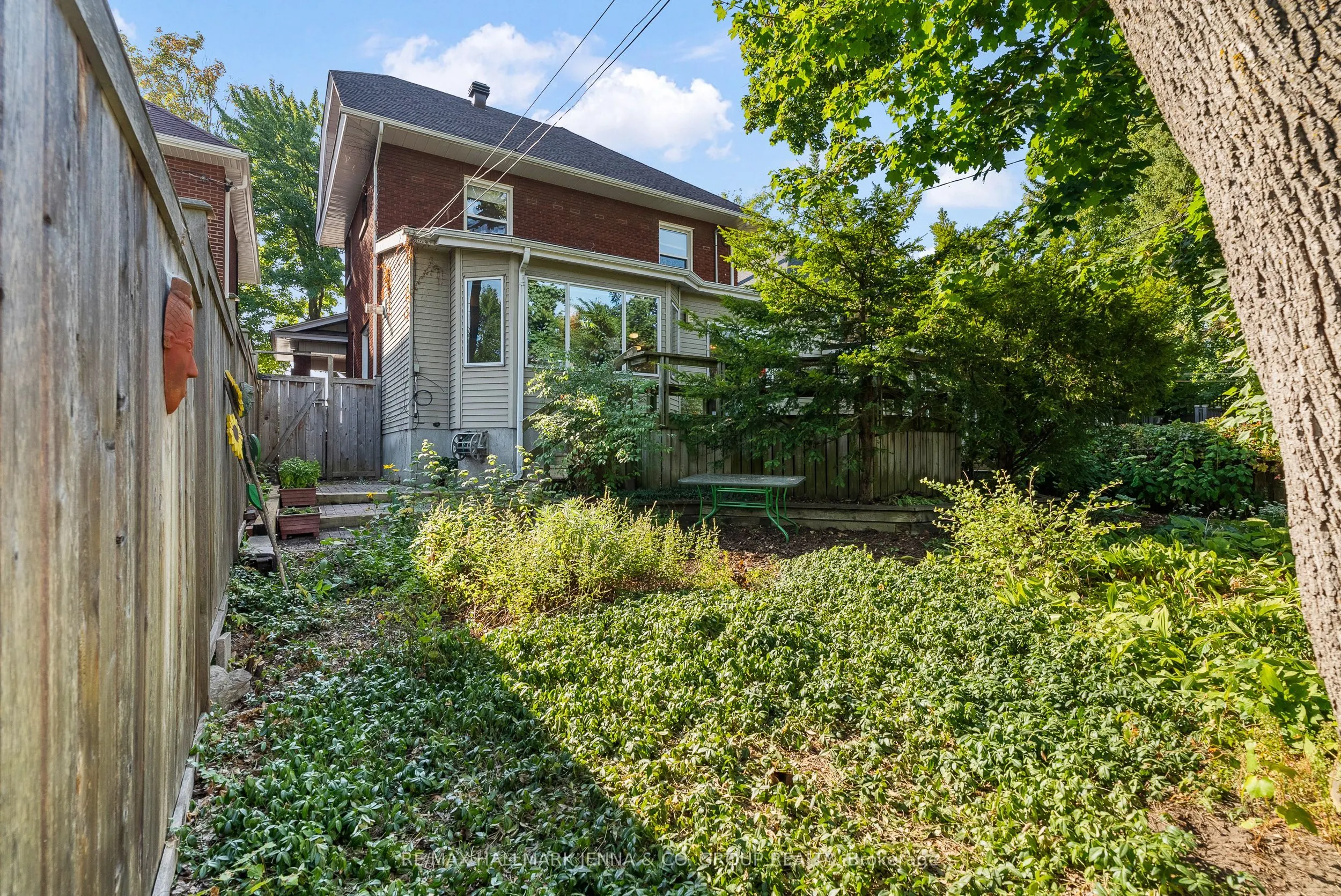 213 Glebe Avenue
