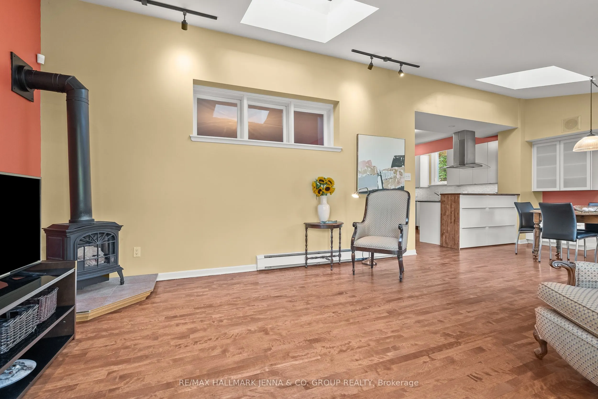 213 Glebe Avenue