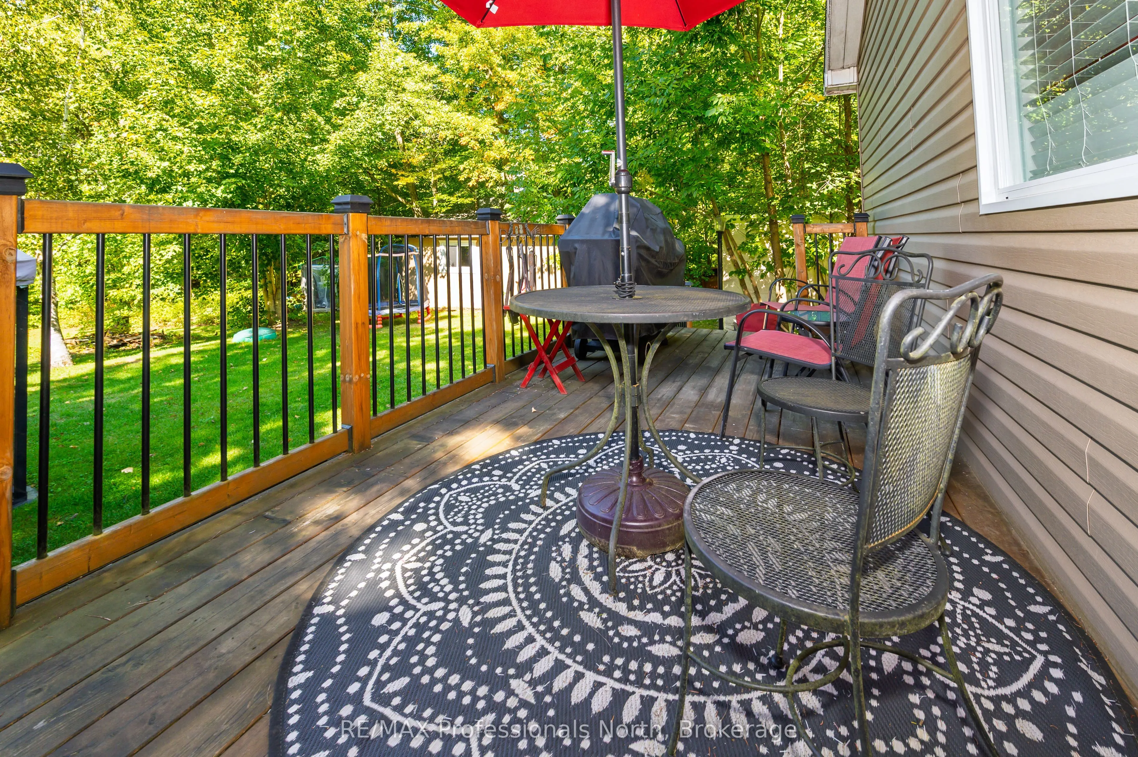 32 Bethune Road S