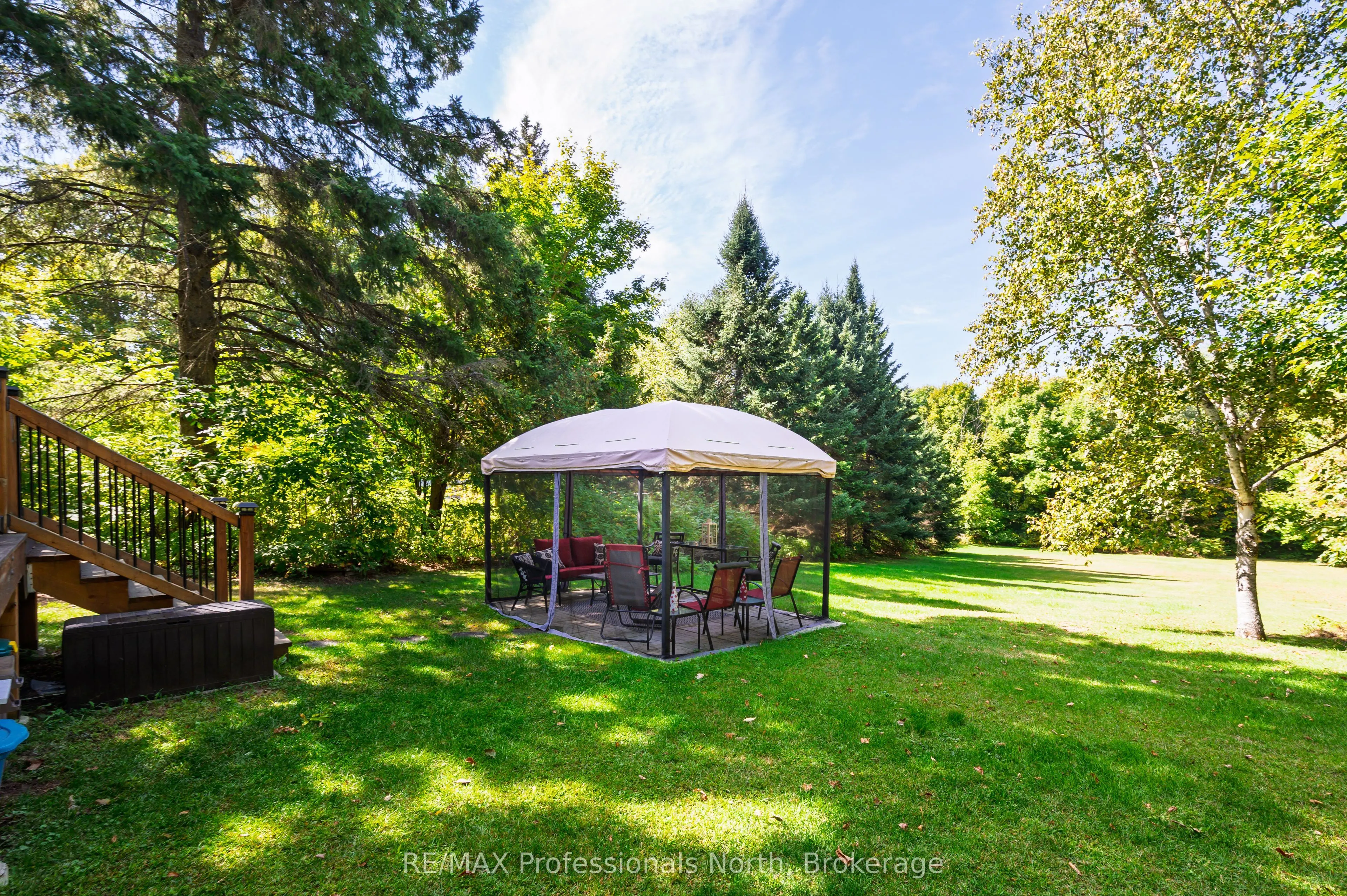 32 Bethune Road S