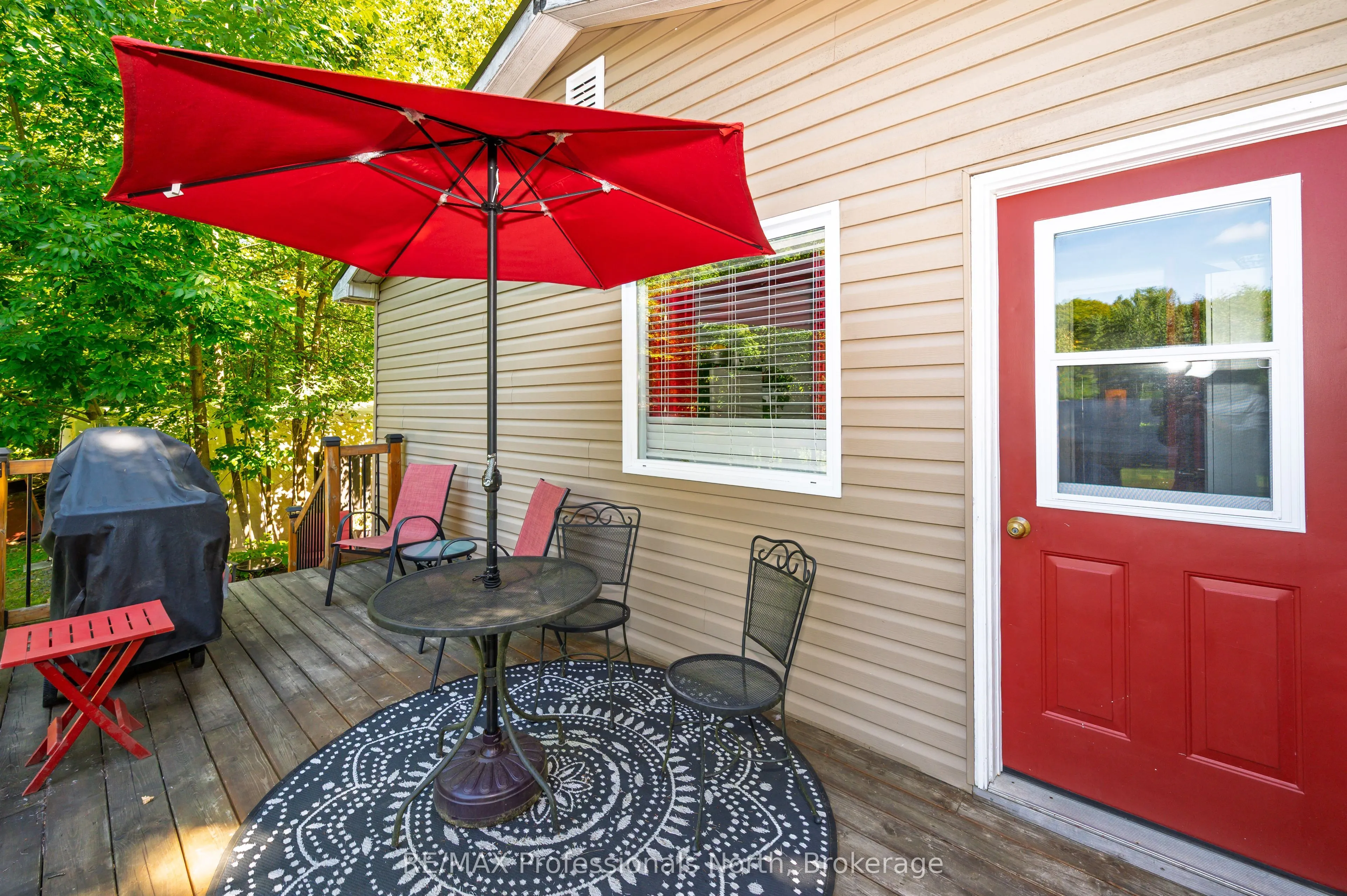 32 Bethune Road S