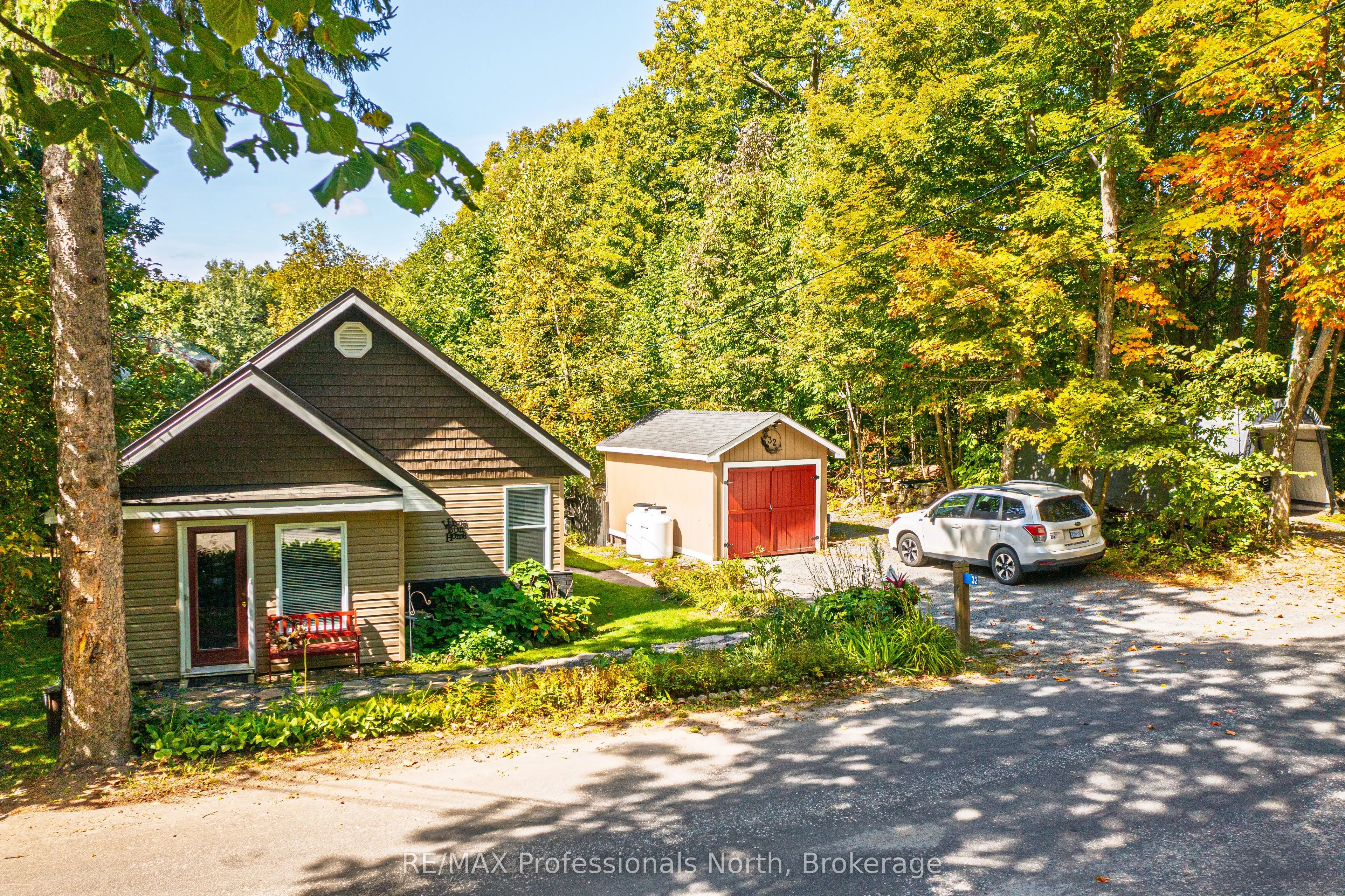 32 Bethune Road S