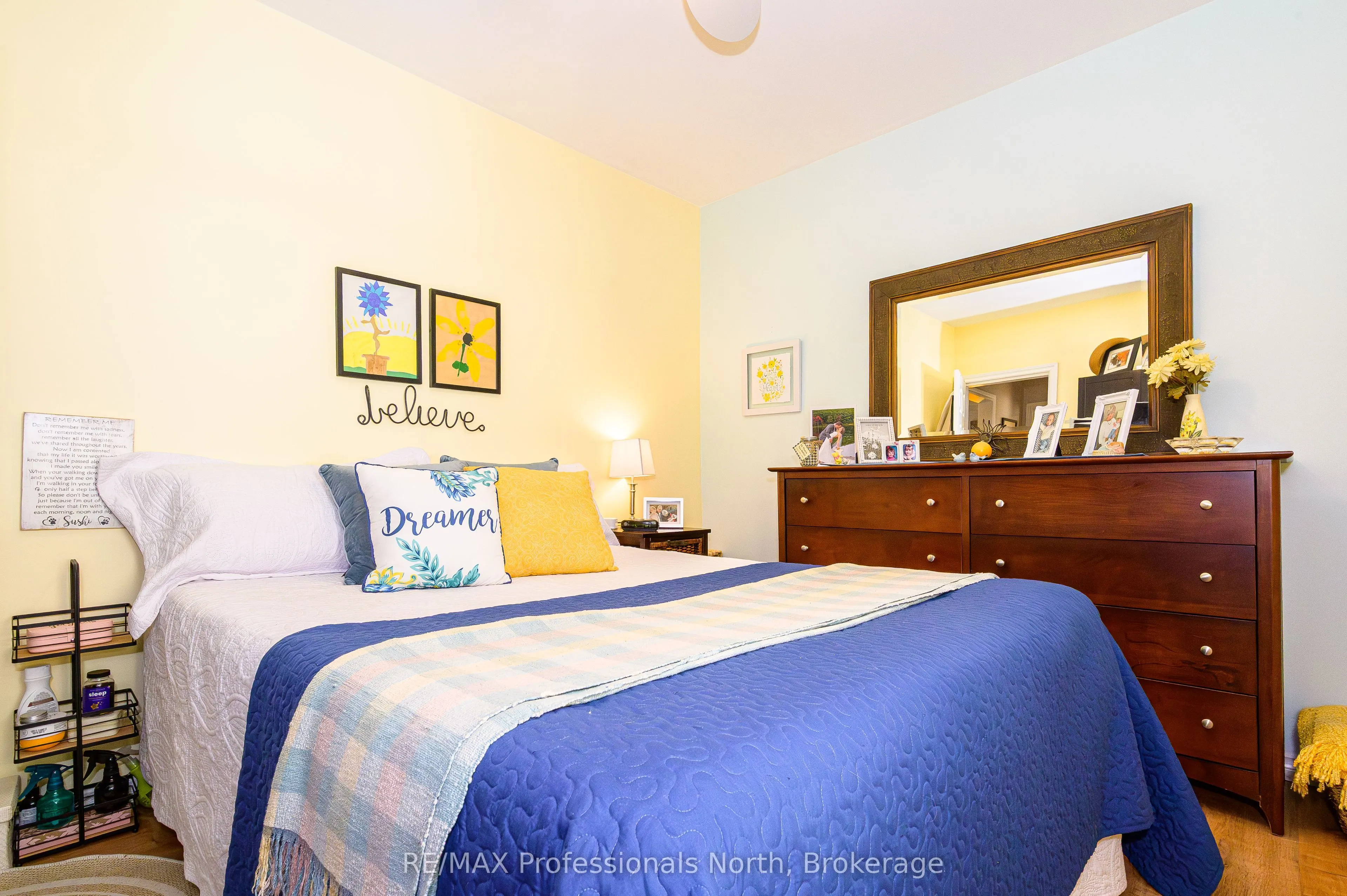 32 Bethune Road S