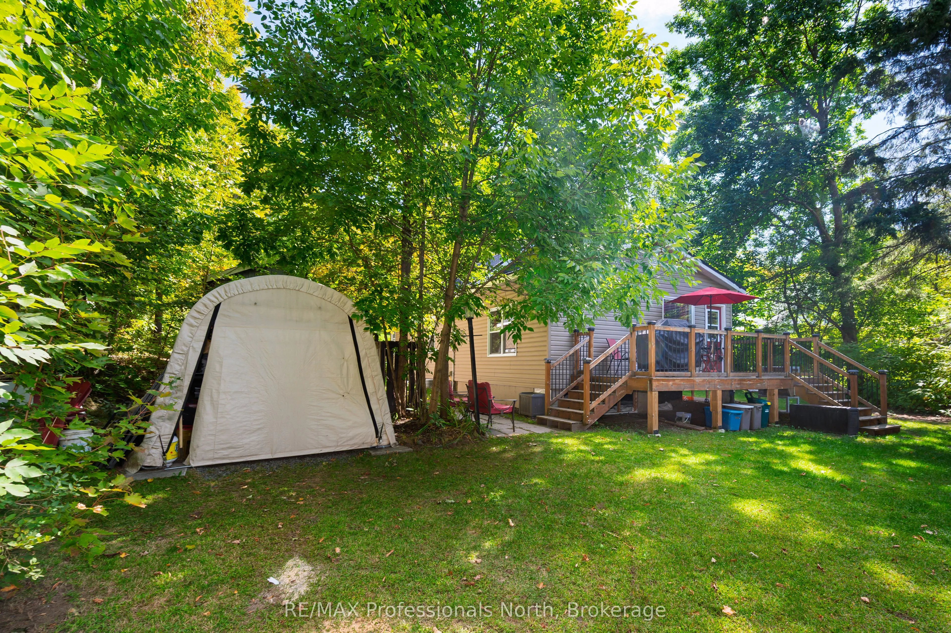 32 Bethune Road S