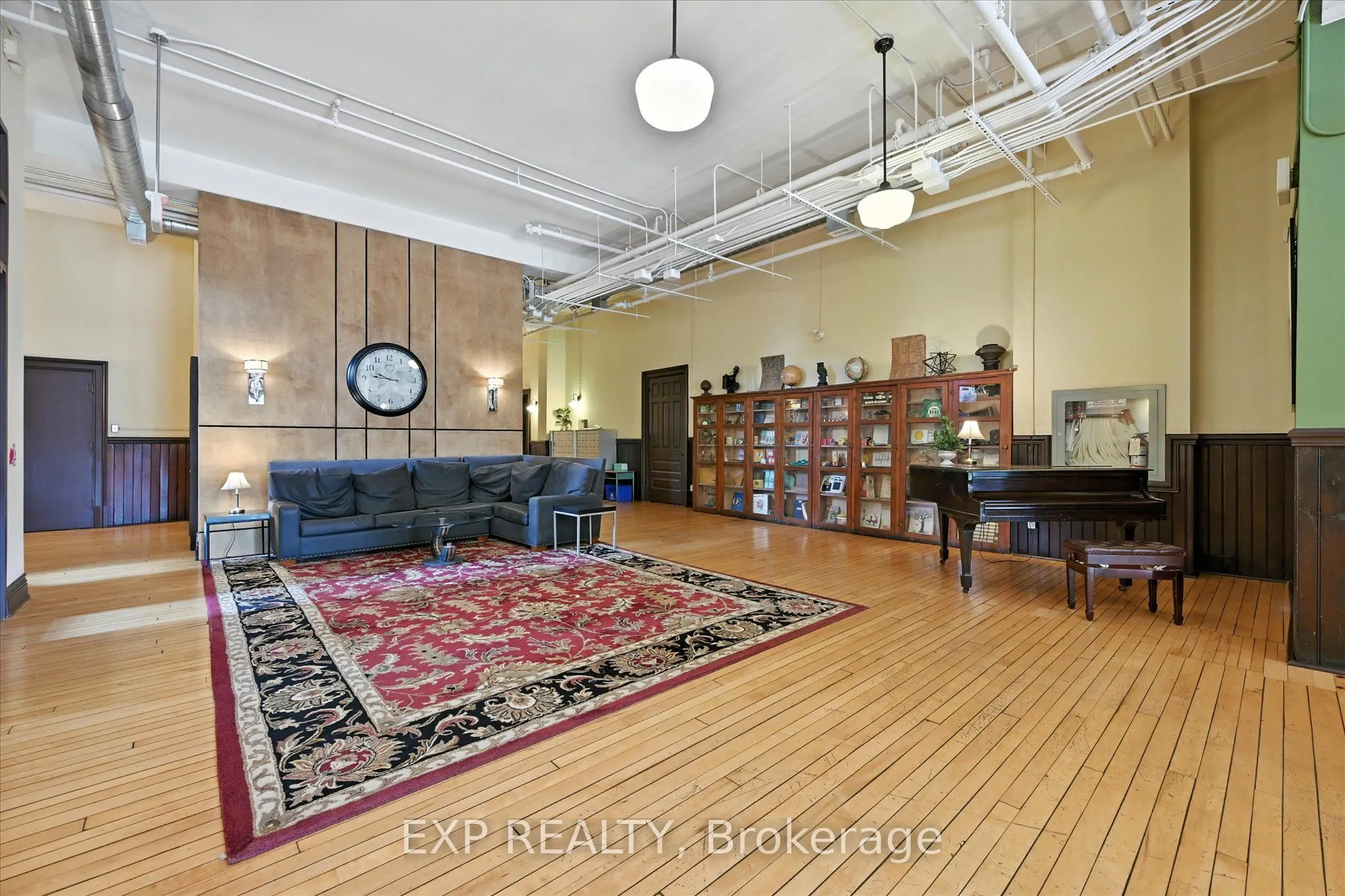 200 Stinson Street, #204