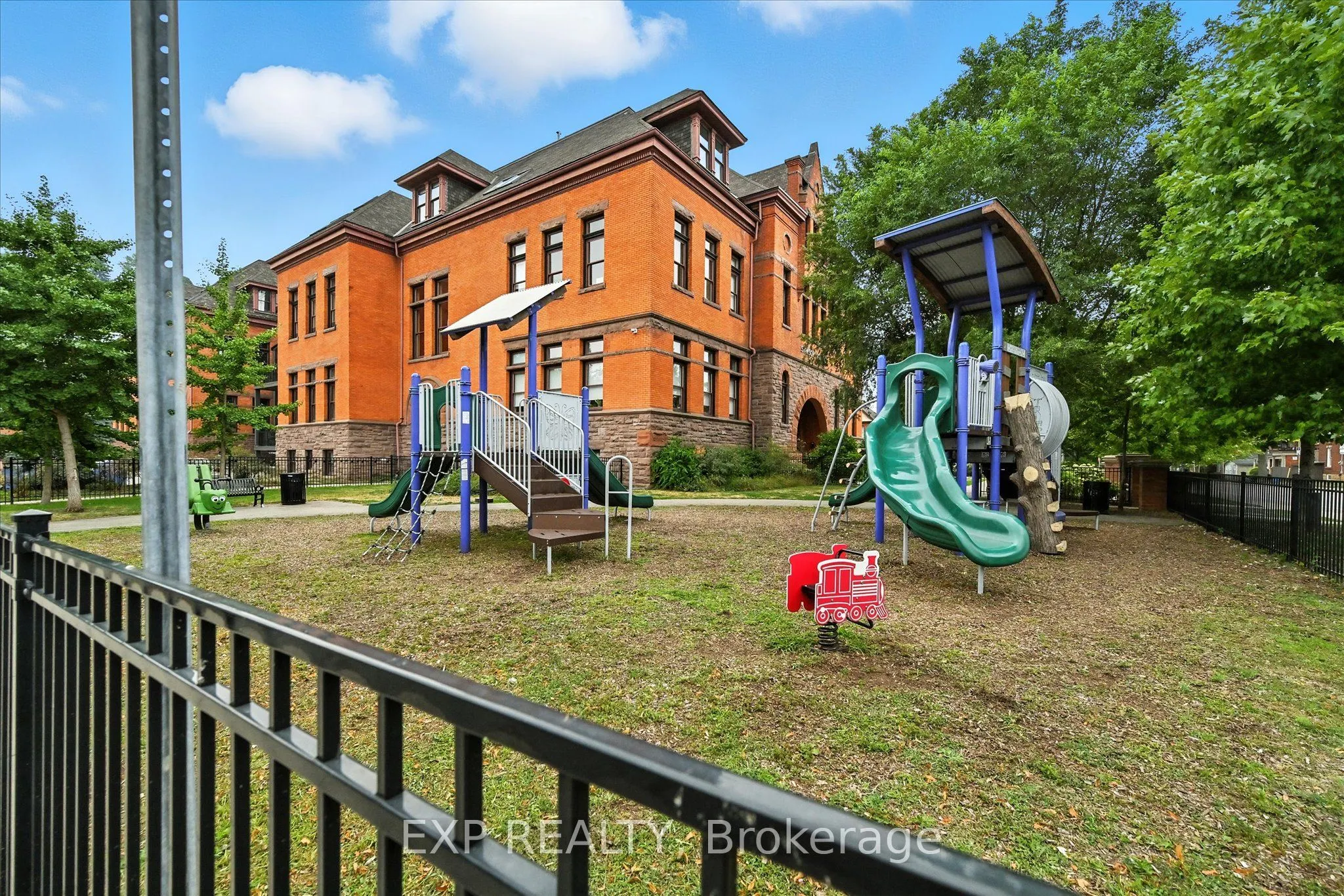 200 Stinson Street, #204
