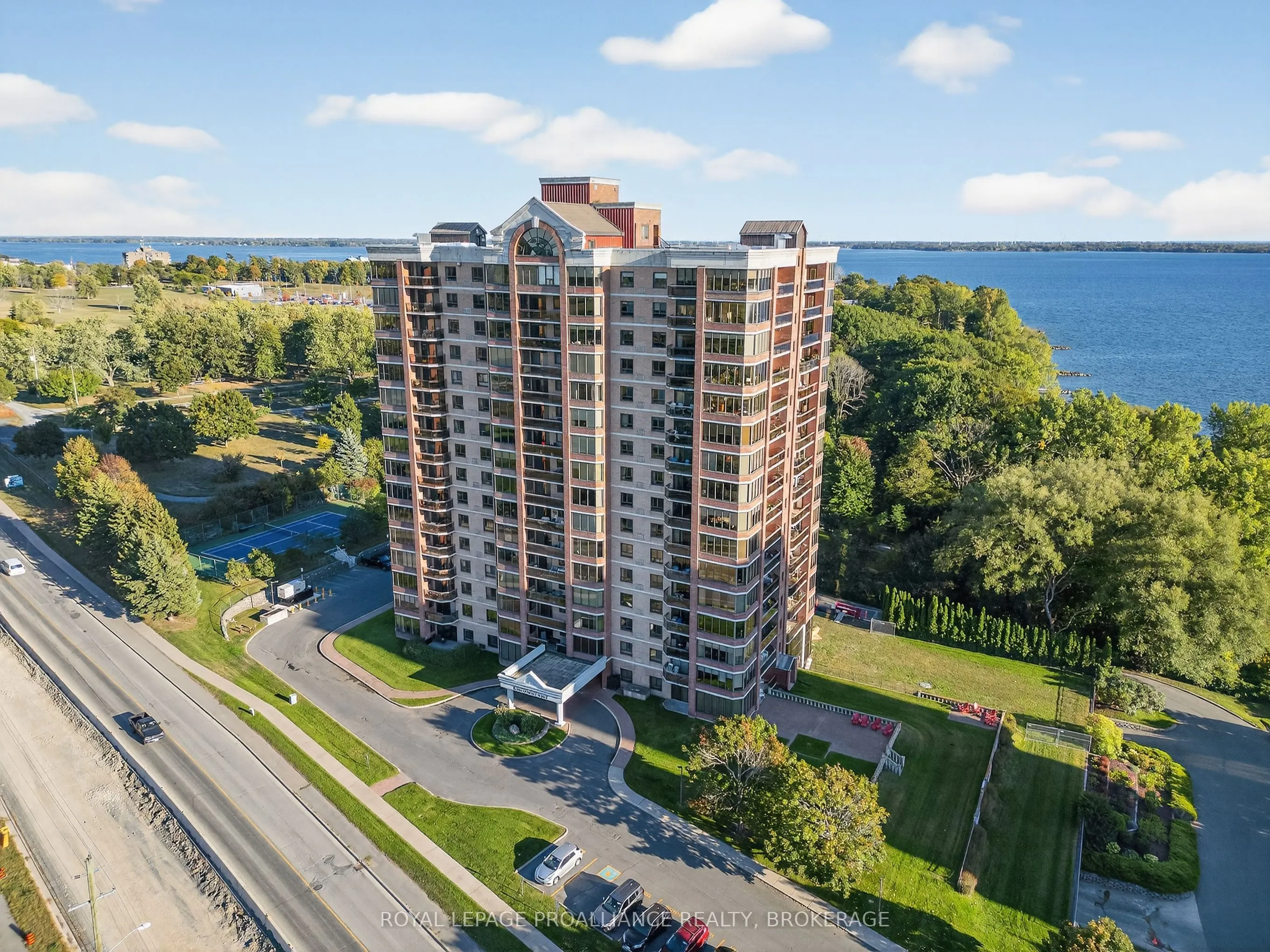1000 King Street W, #701