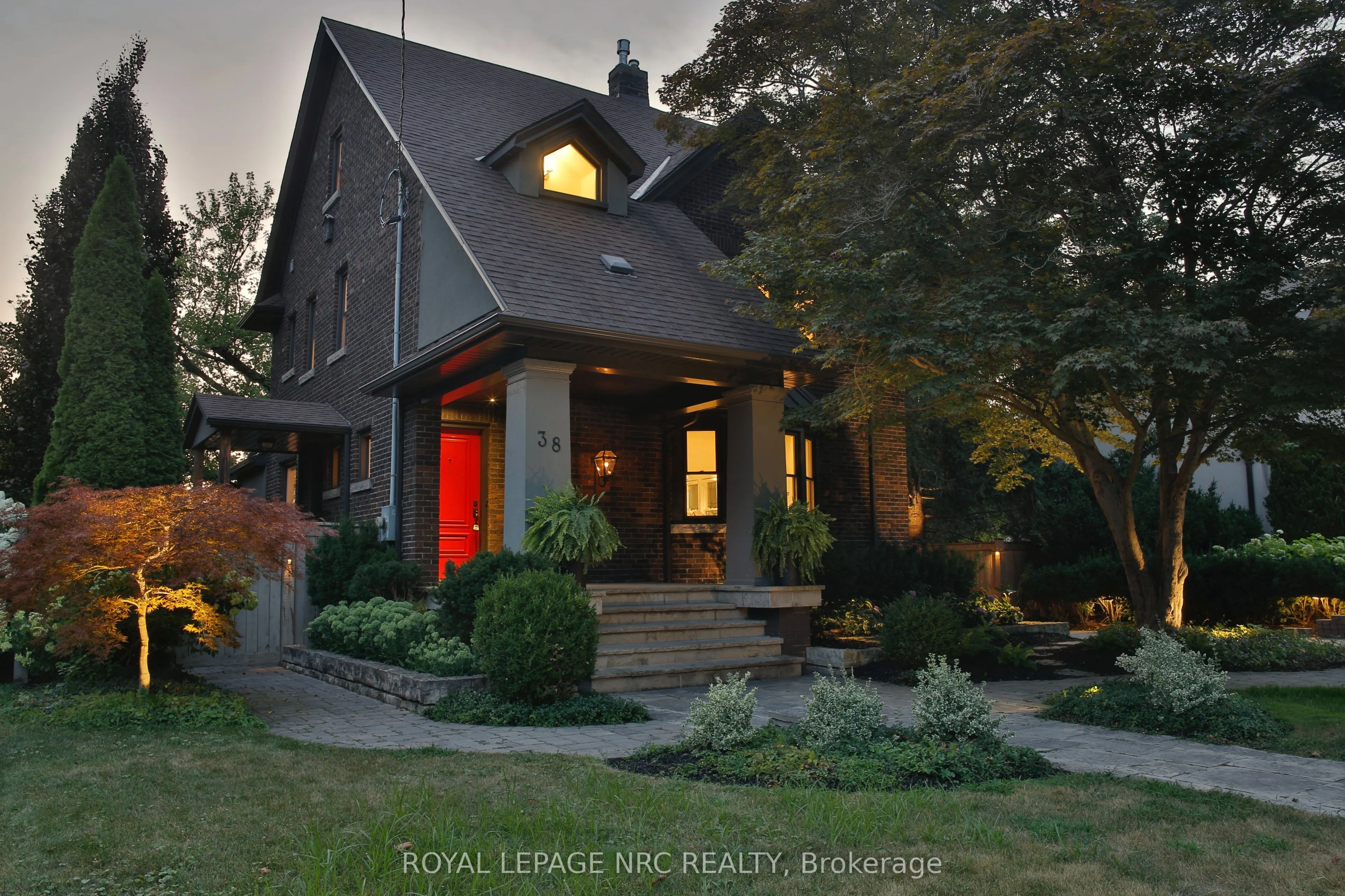 38 Hillcrest Avenue