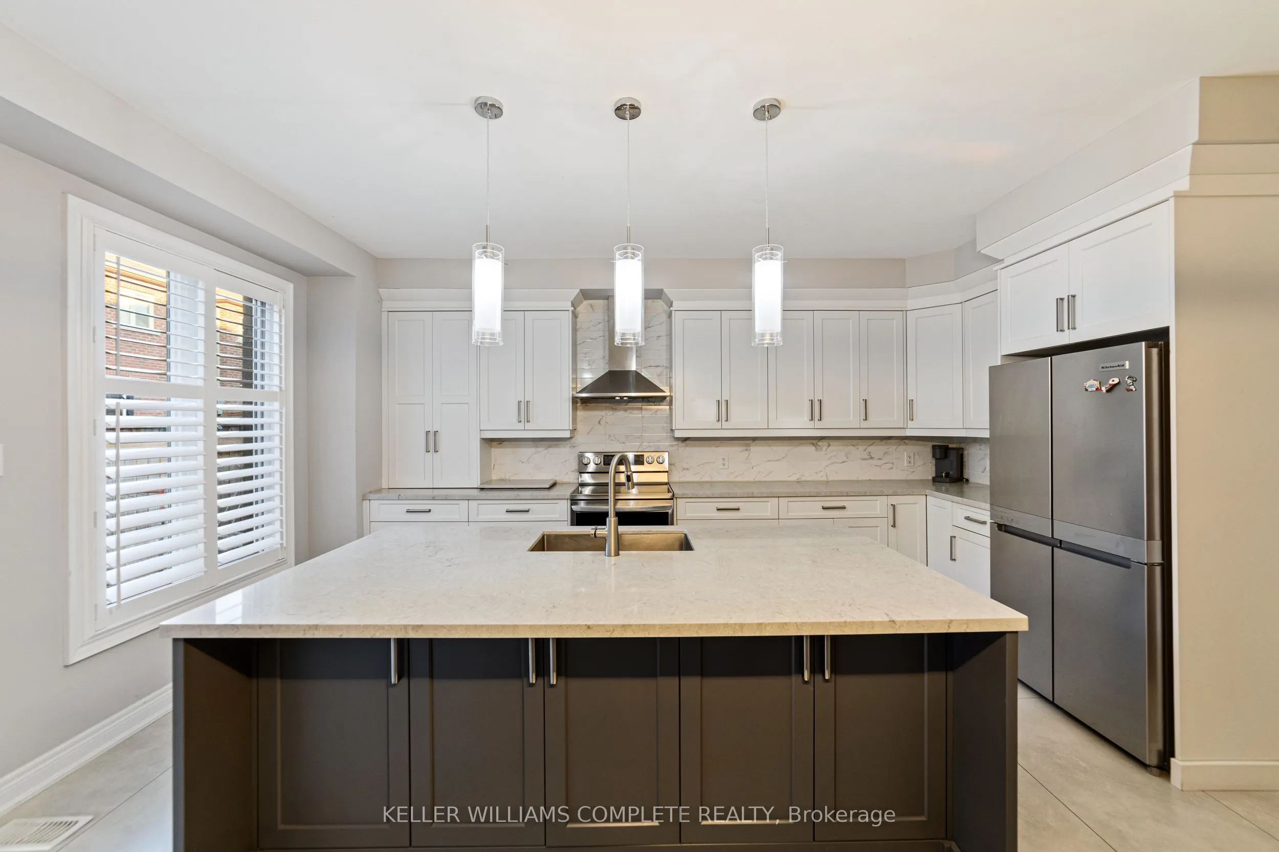 24 MACBEAN Crescent