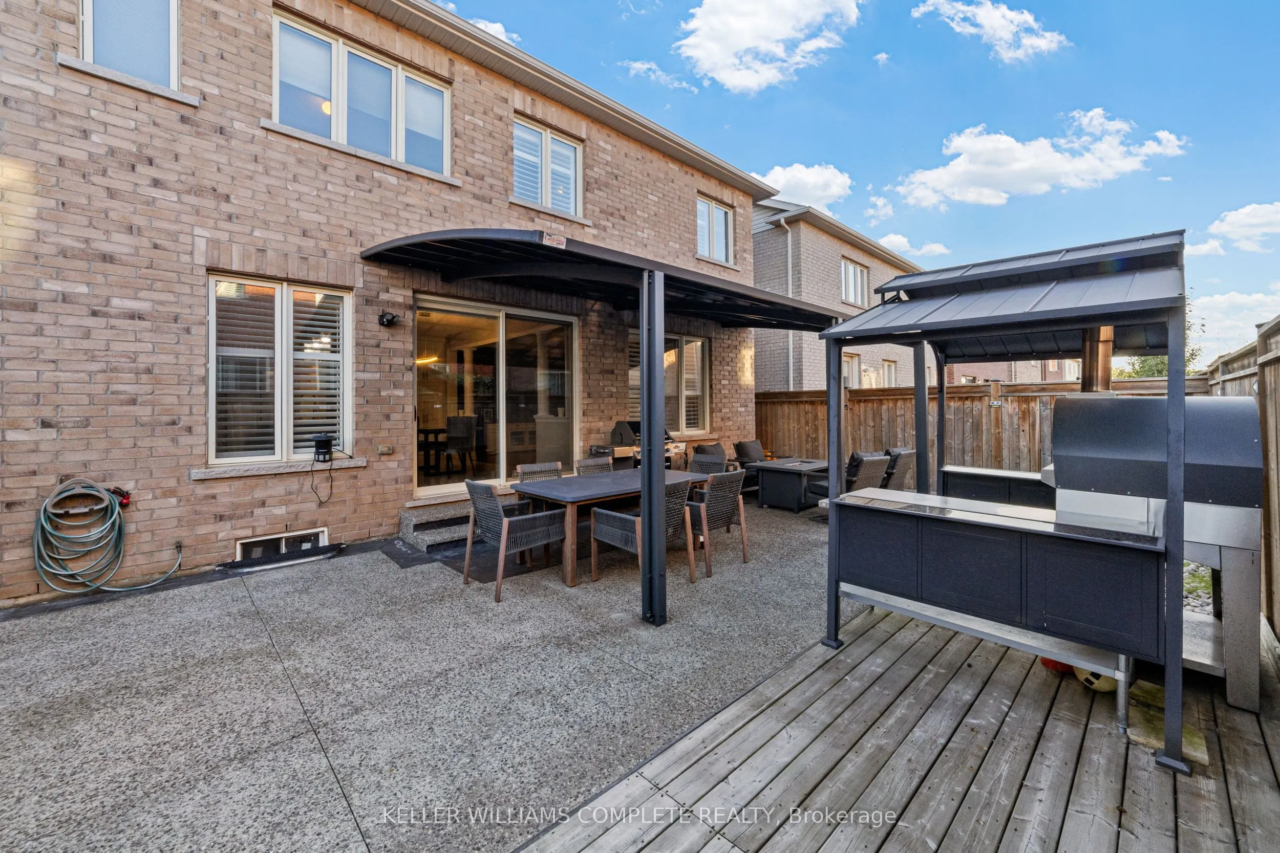 24 MACBEAN Crescent