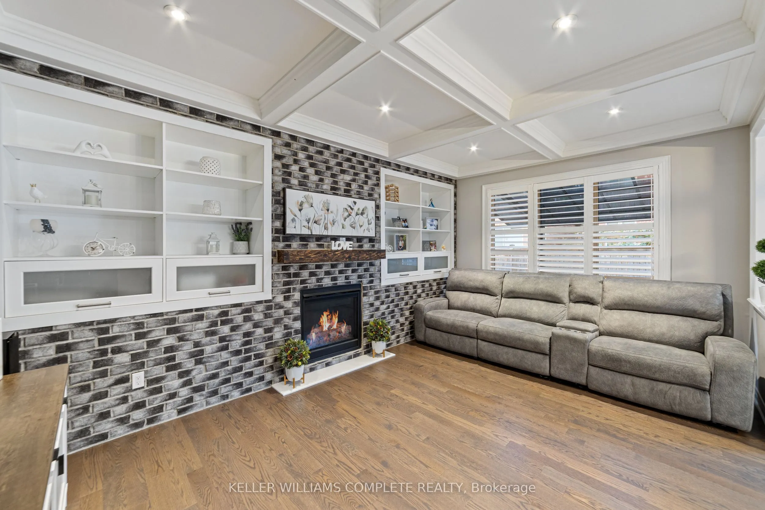 24 MACBEAN Crescent