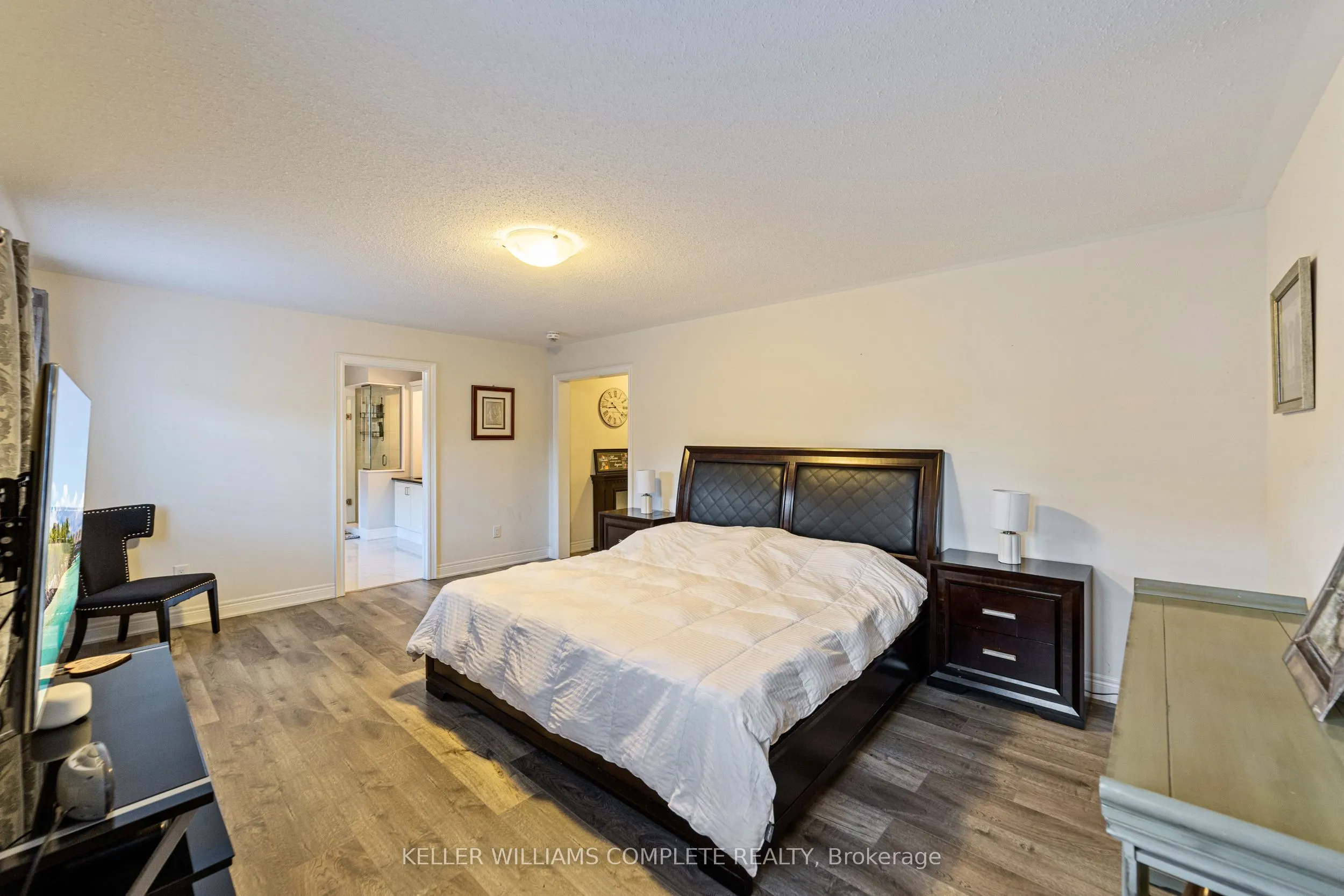 24 MACBEAN Crescent
