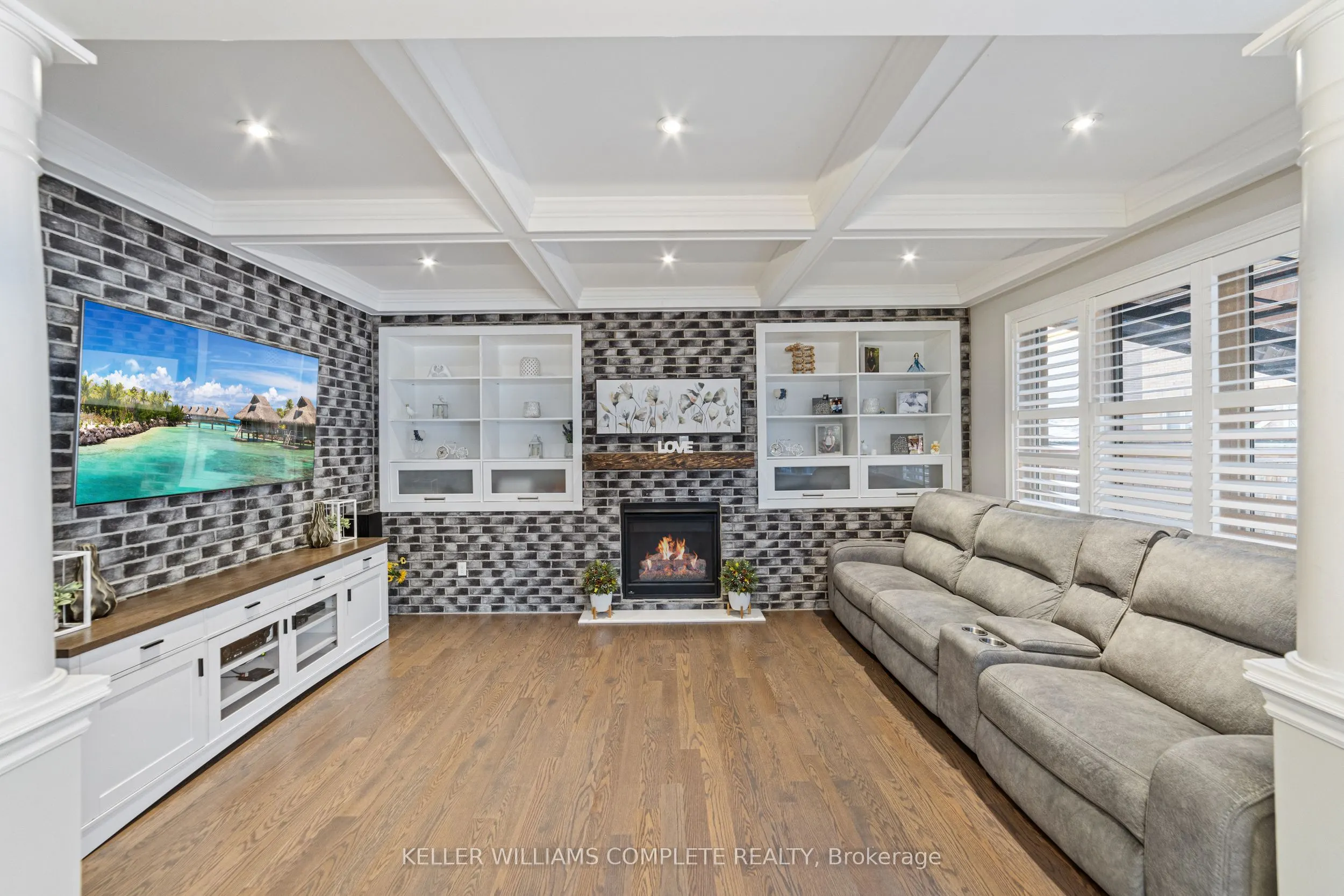 24 MACBEAN Crescent