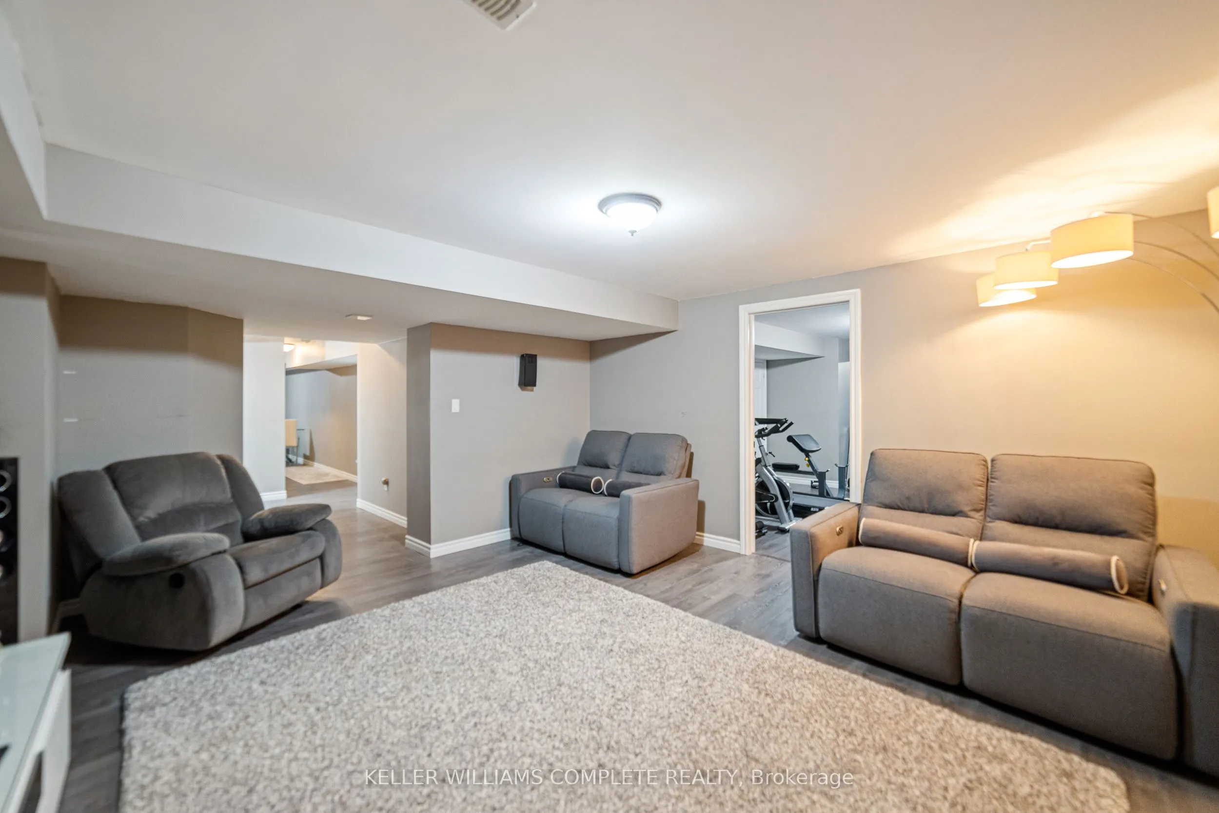 24 MACBEAN Crescent