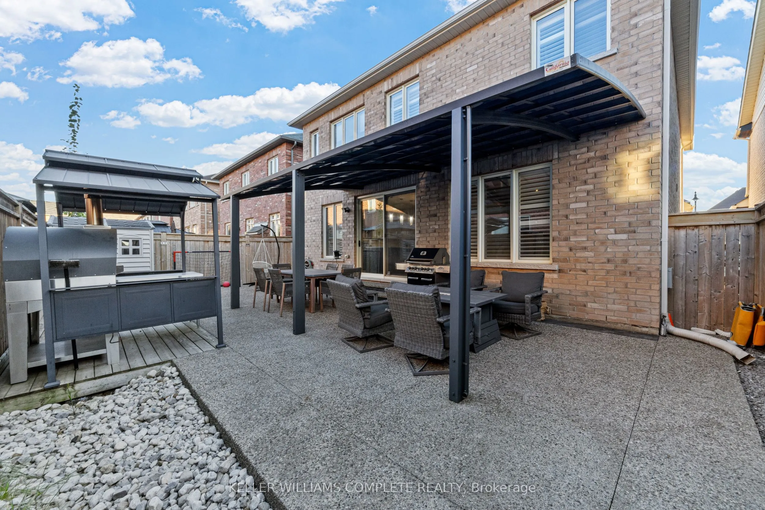 24 MACBEAN Crescent