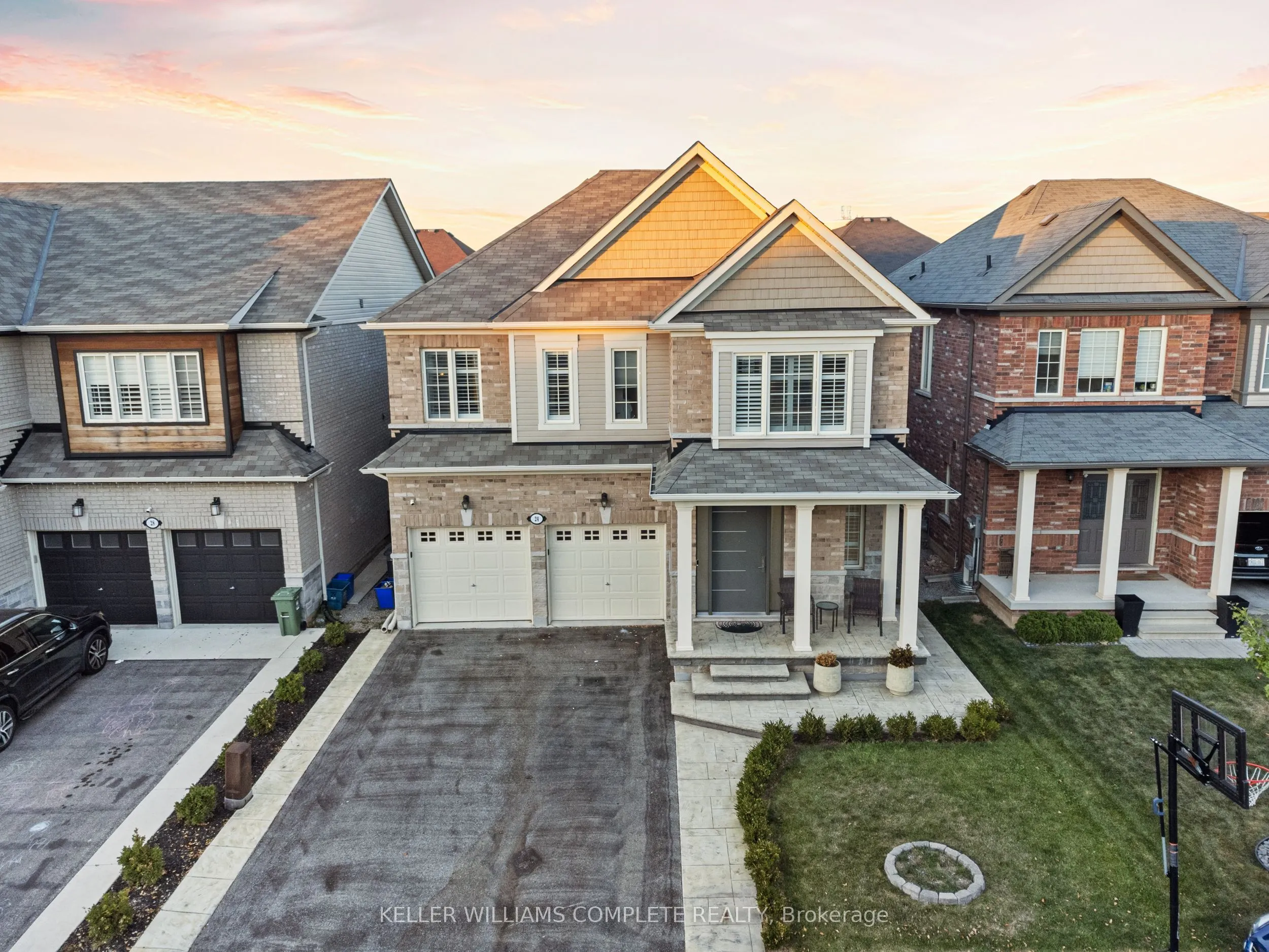 24 MACBEAN Crescent