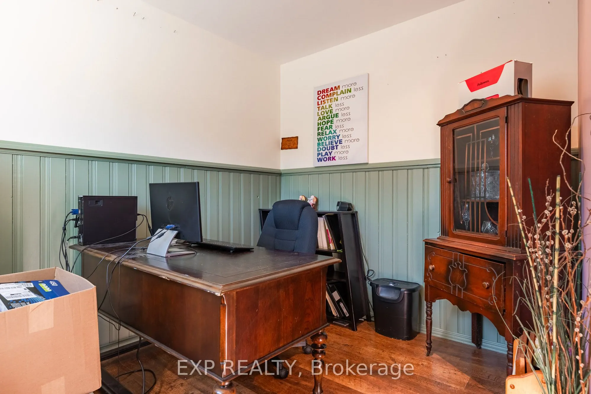 494 Scott Street