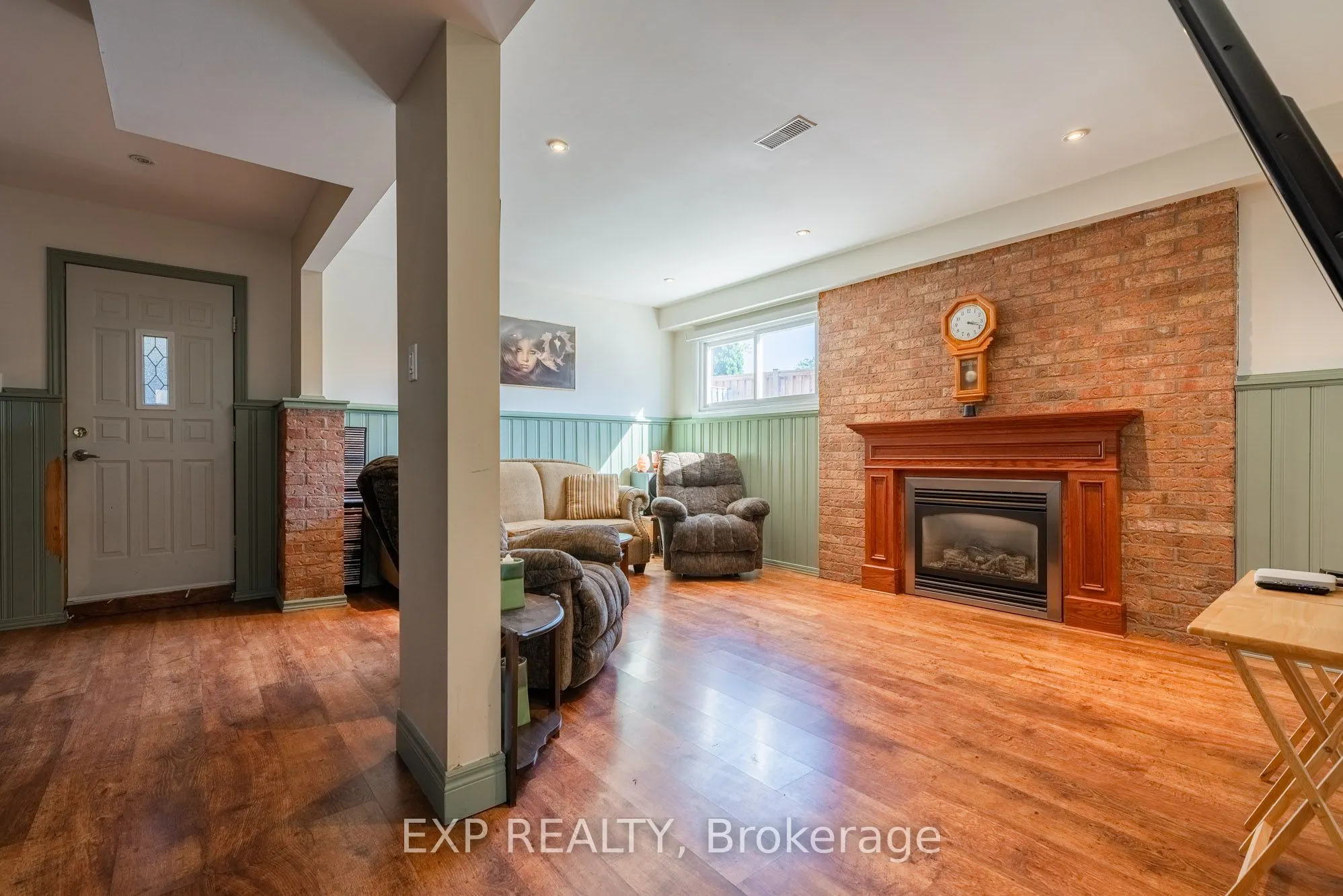 494 Scott Street