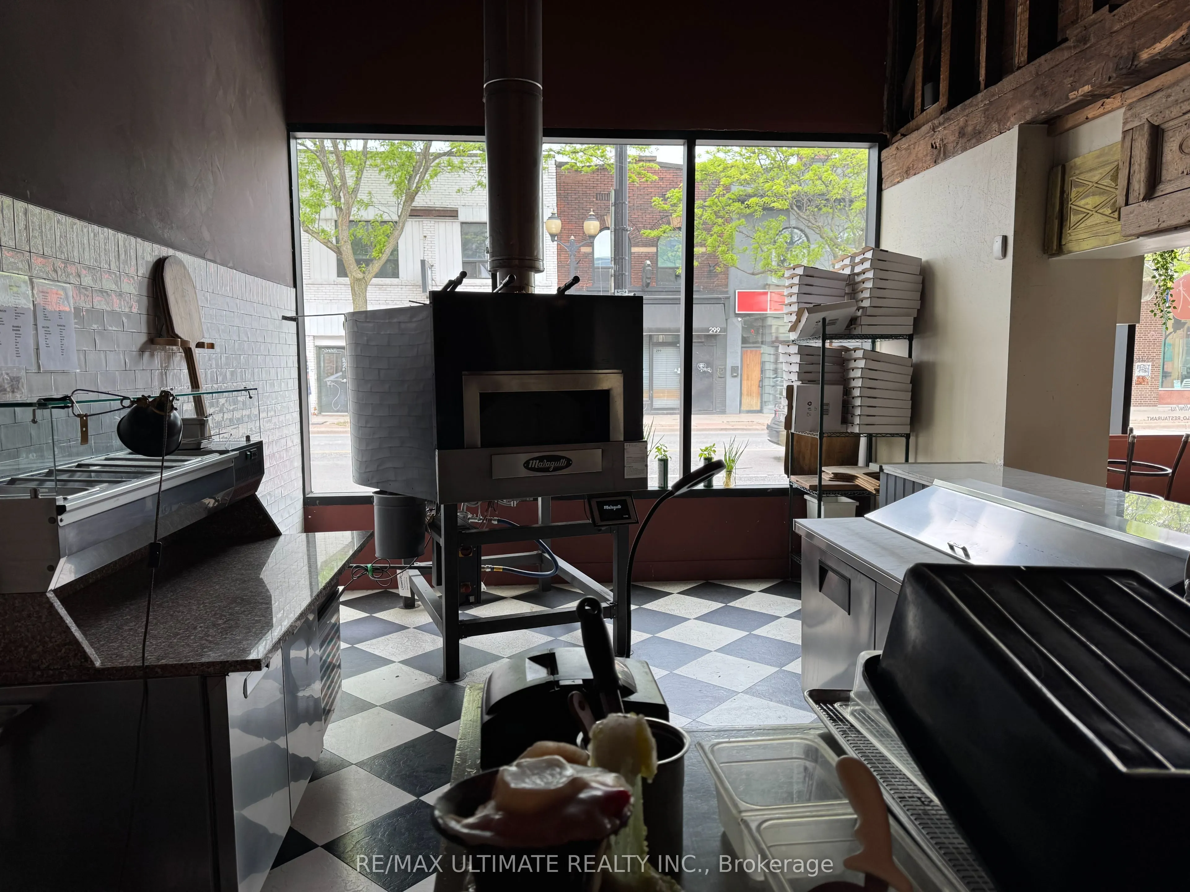 300 James Street N, #298