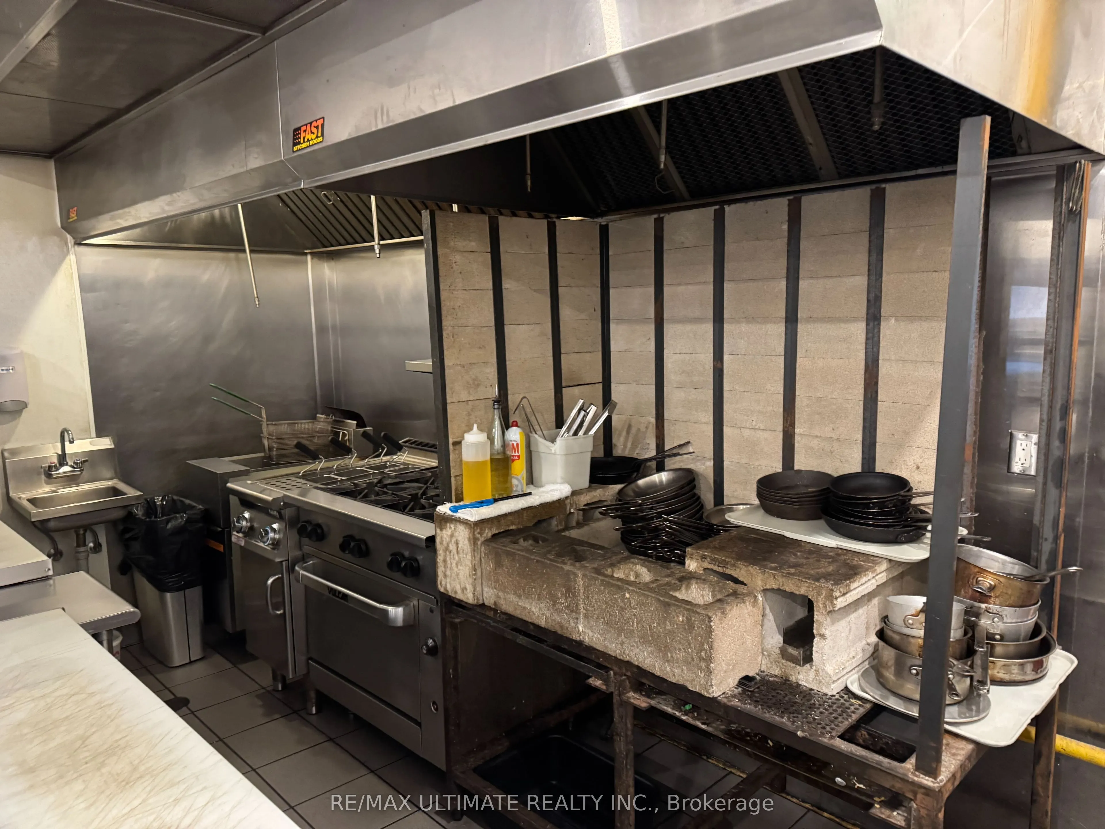 300 James Street N, #298