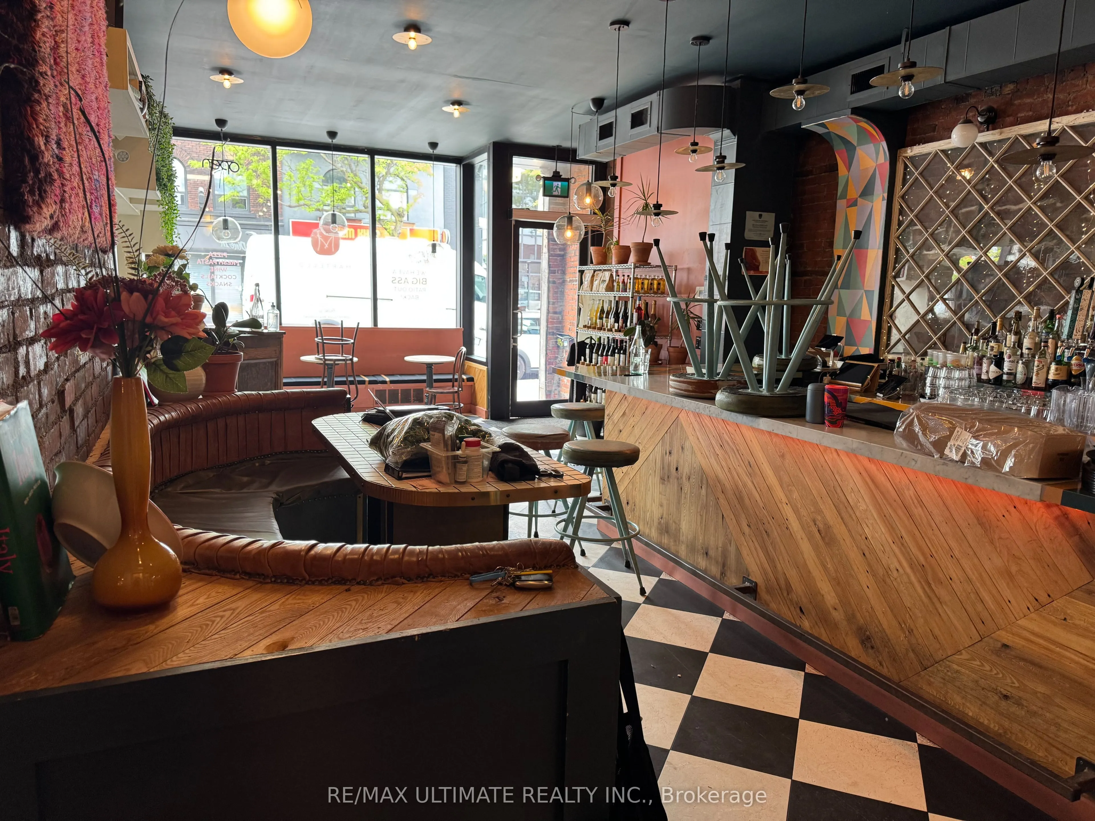 300 James Street N, #298