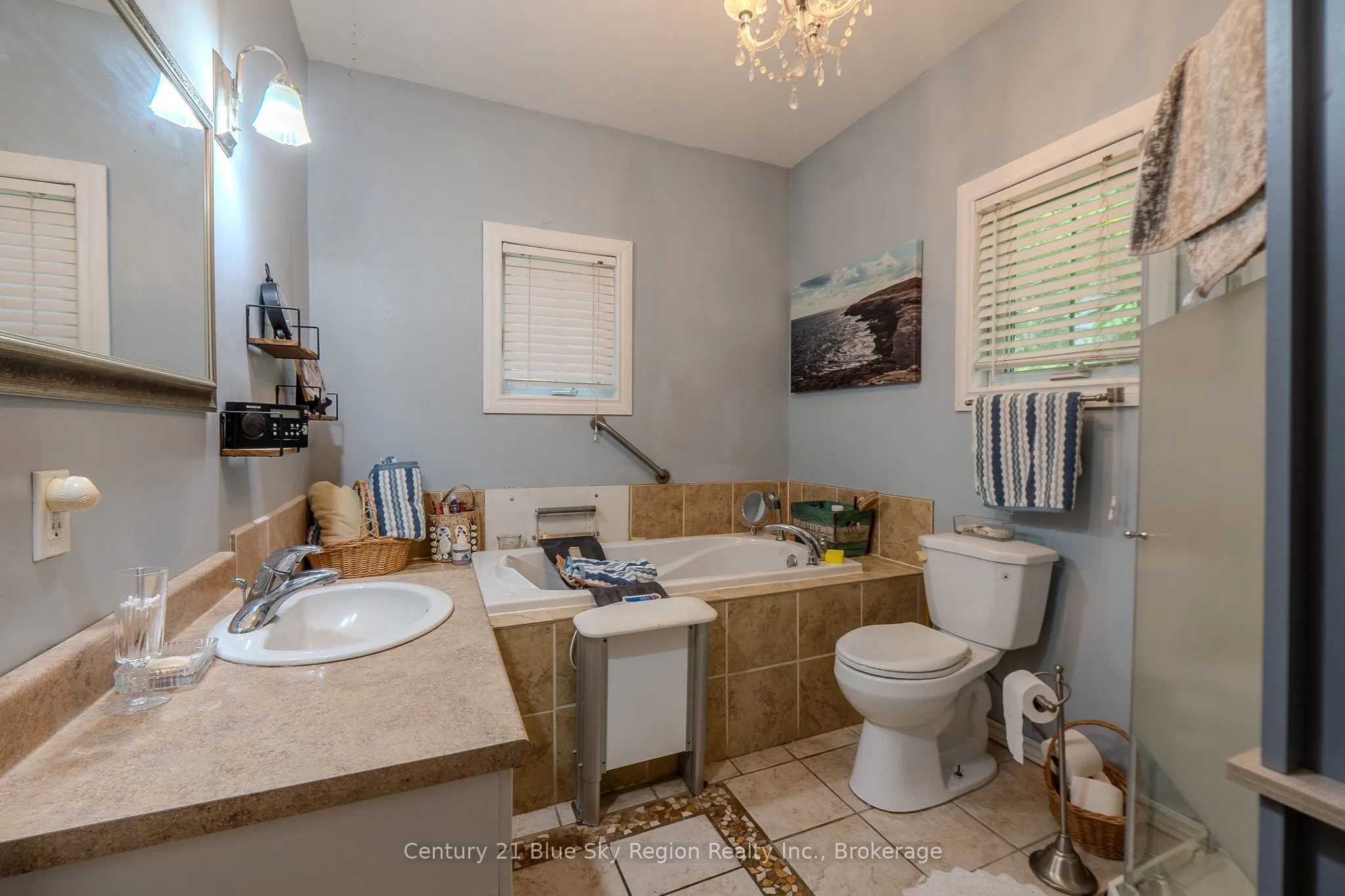 200 Memorial Drive E