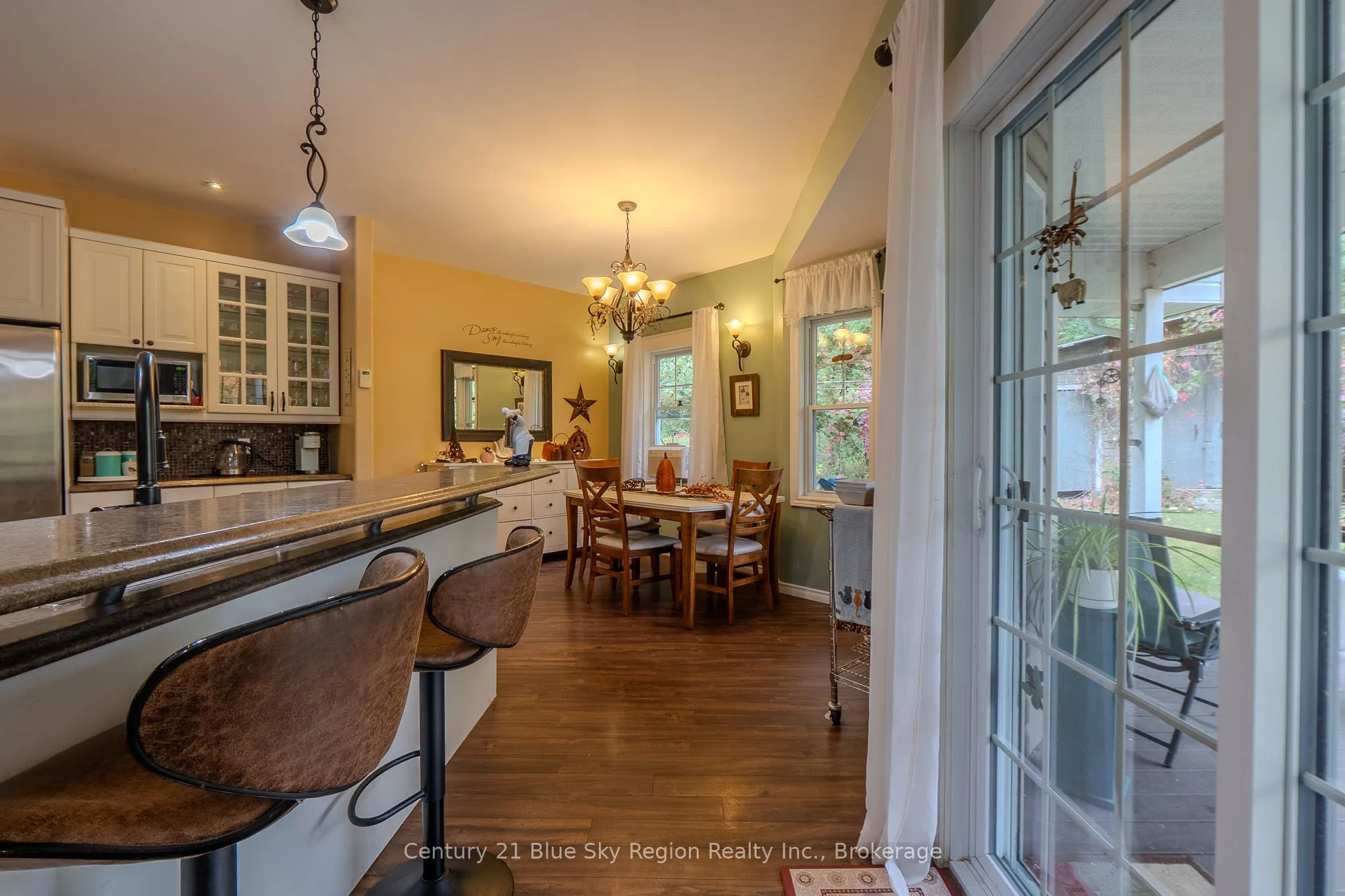 200 Memorial Drive E