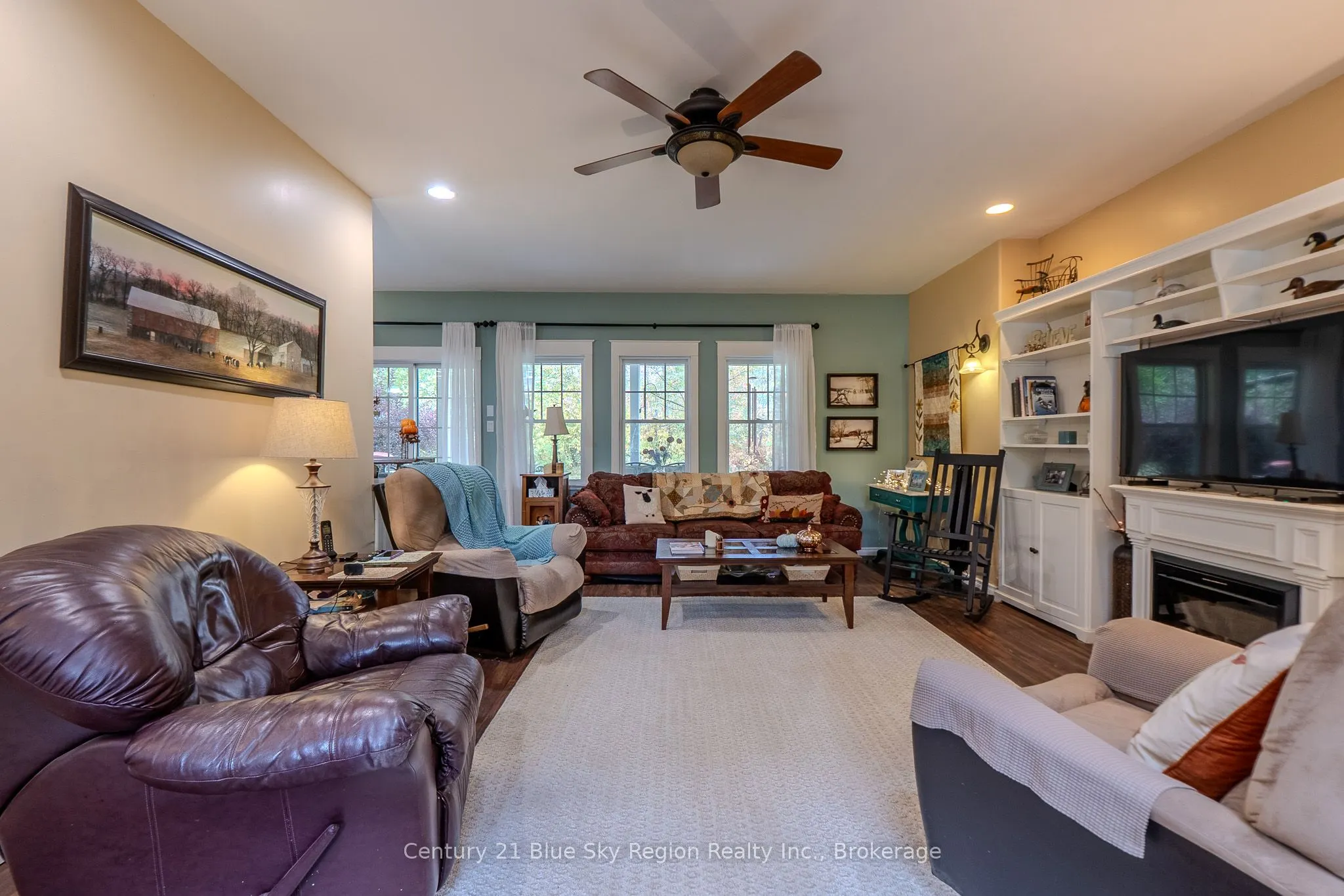 200 Memorial Drive E
