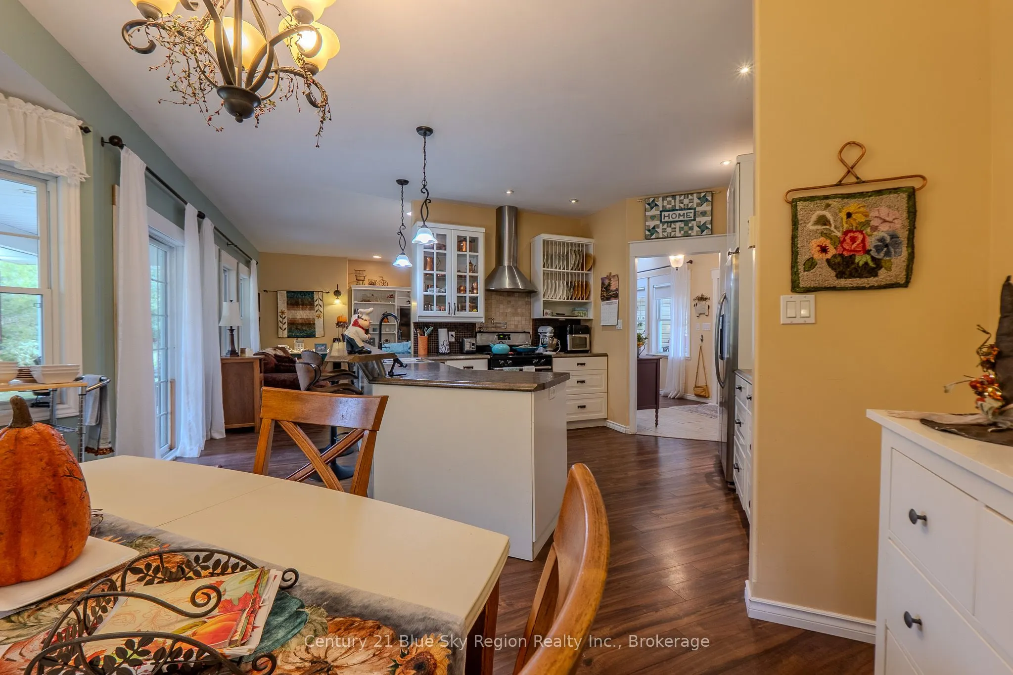 200 Memorial Drive E