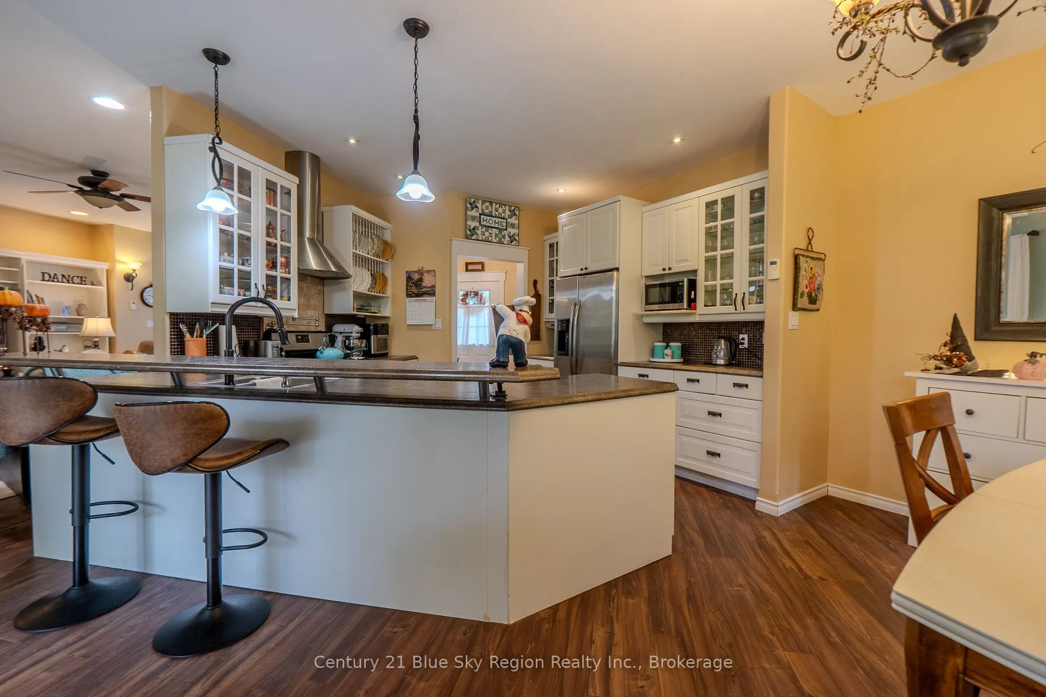 200 Memorial Drive E