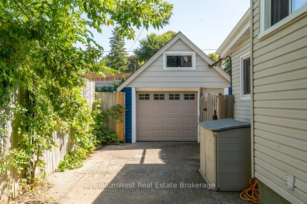 18 St. Clair Avenue