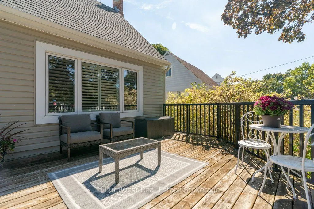 18 St. Clair Avenue