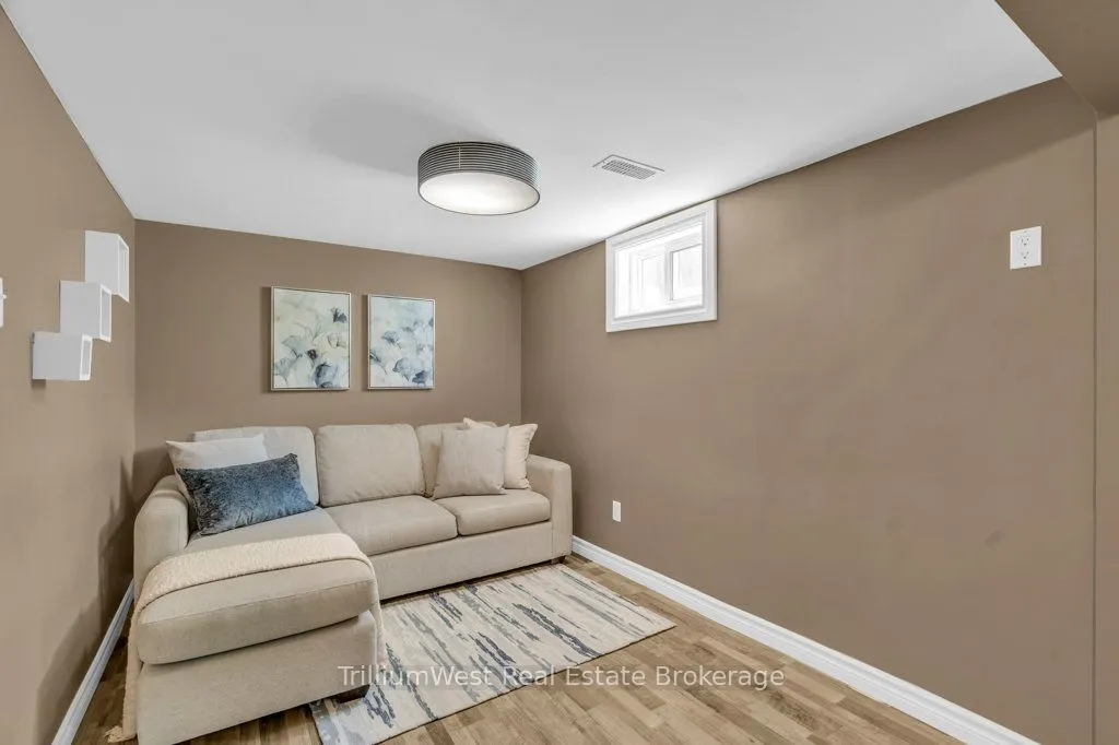 18 St. Clair Avenue