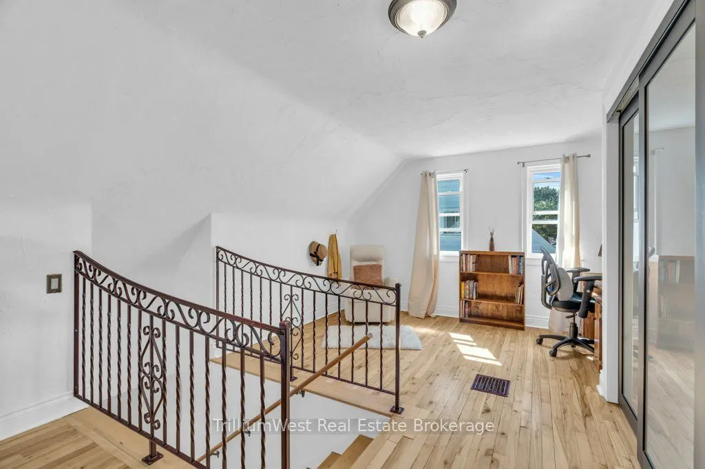 18 St. Clair Avenue