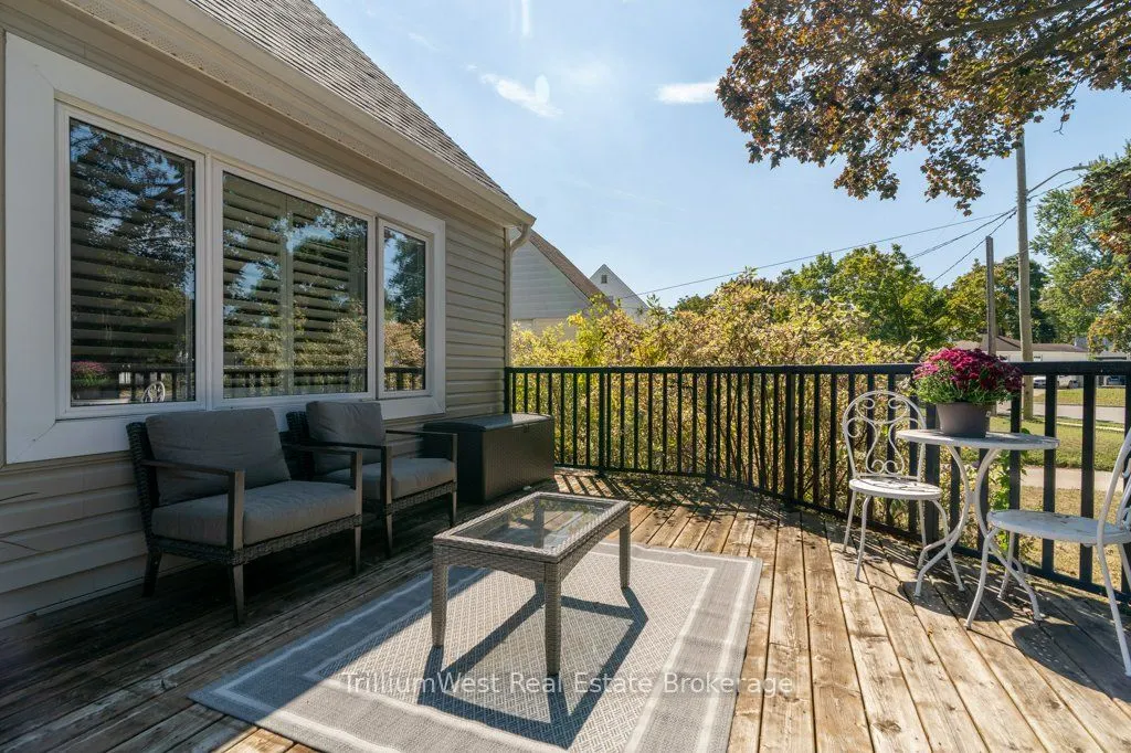 18 St. Clair Avenue