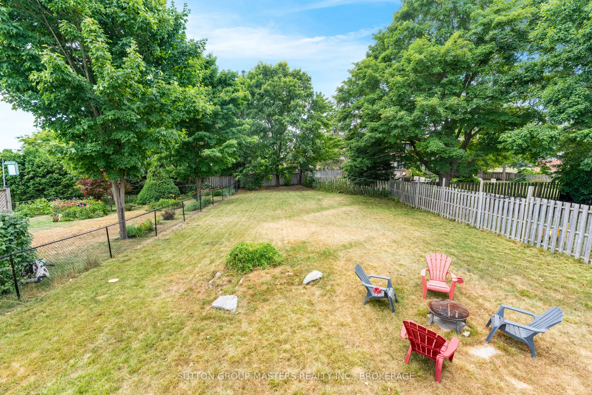 883 Old Colony Road