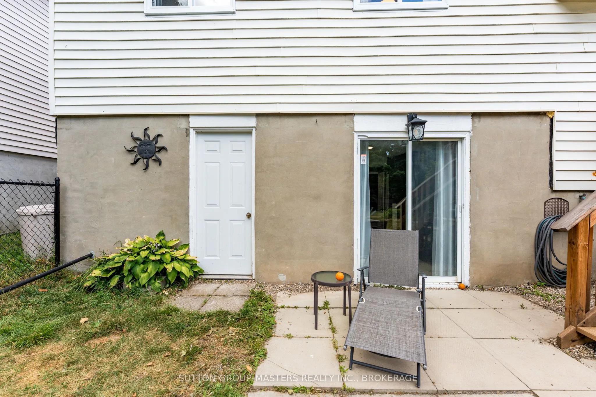 883 Old Colony Road